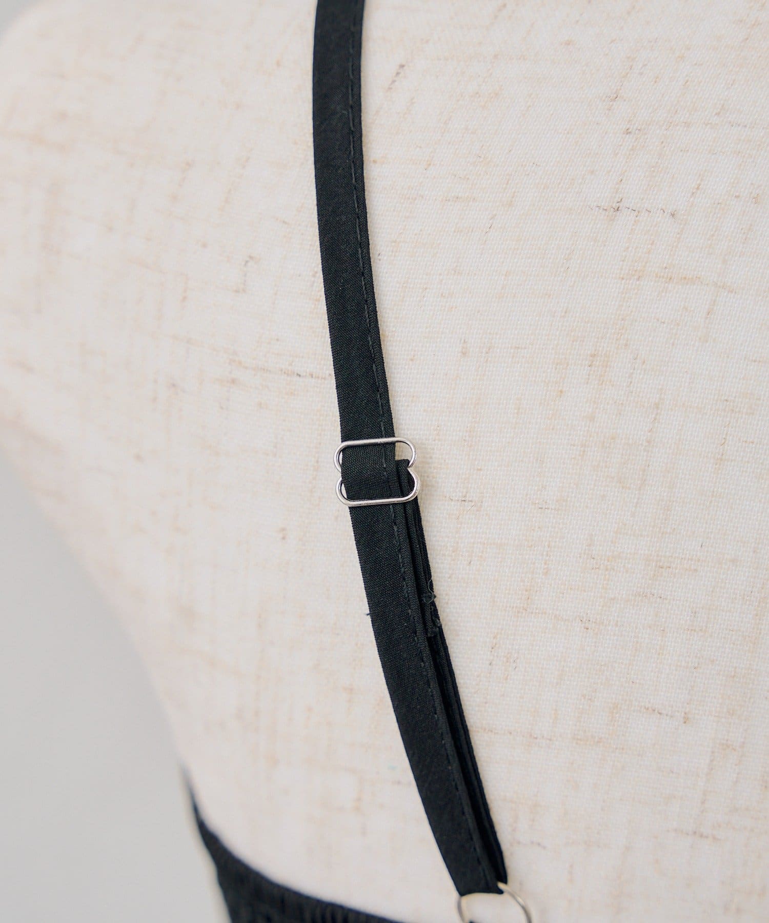 NICE CLAUP / OLIVE des OLIVE OUTLET(ナイスクラップ  / オリーブ デ オリーブ アウトレット) 【OUTLET限定】【continuer】チョーカー付フリルキャミ