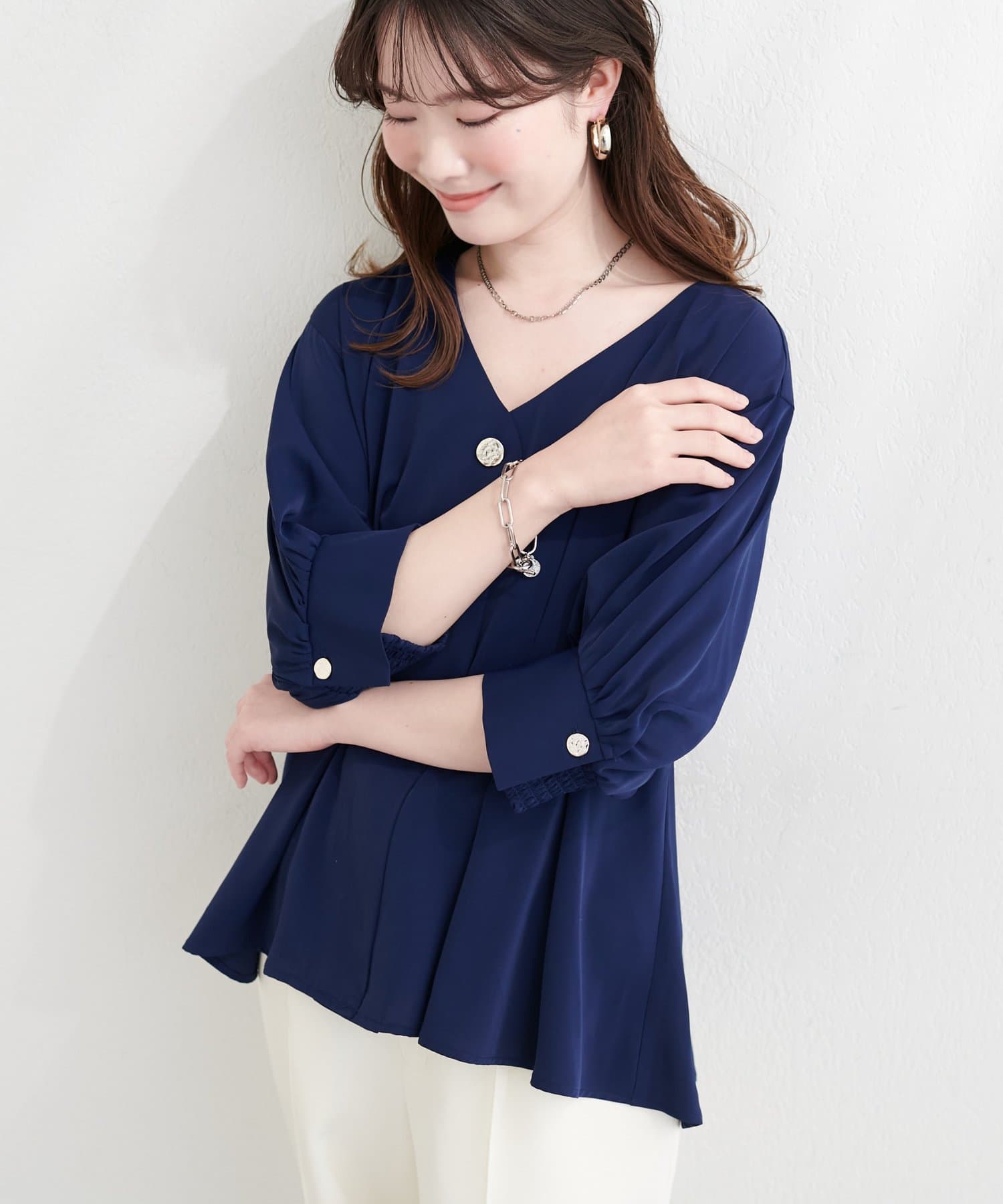 natural couture(ナチュラルクチュール) 〈osono〉タックデザインぺプラム５分袖ブラウス