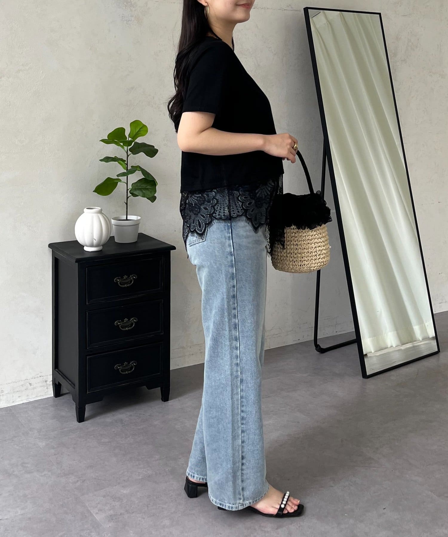 prose verse(プロズヴェール) スクエアネック裾レースTシャツ