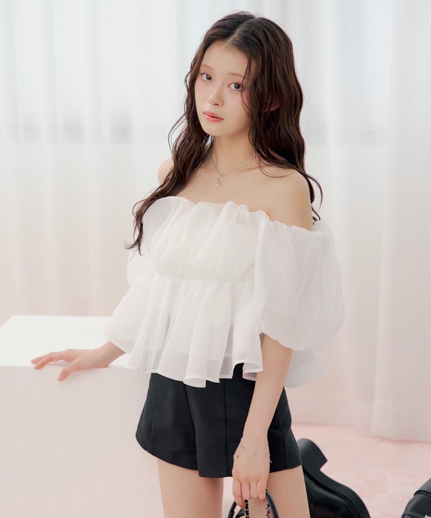 Chico(チコ) バルーンオフショルペプラムブラウス