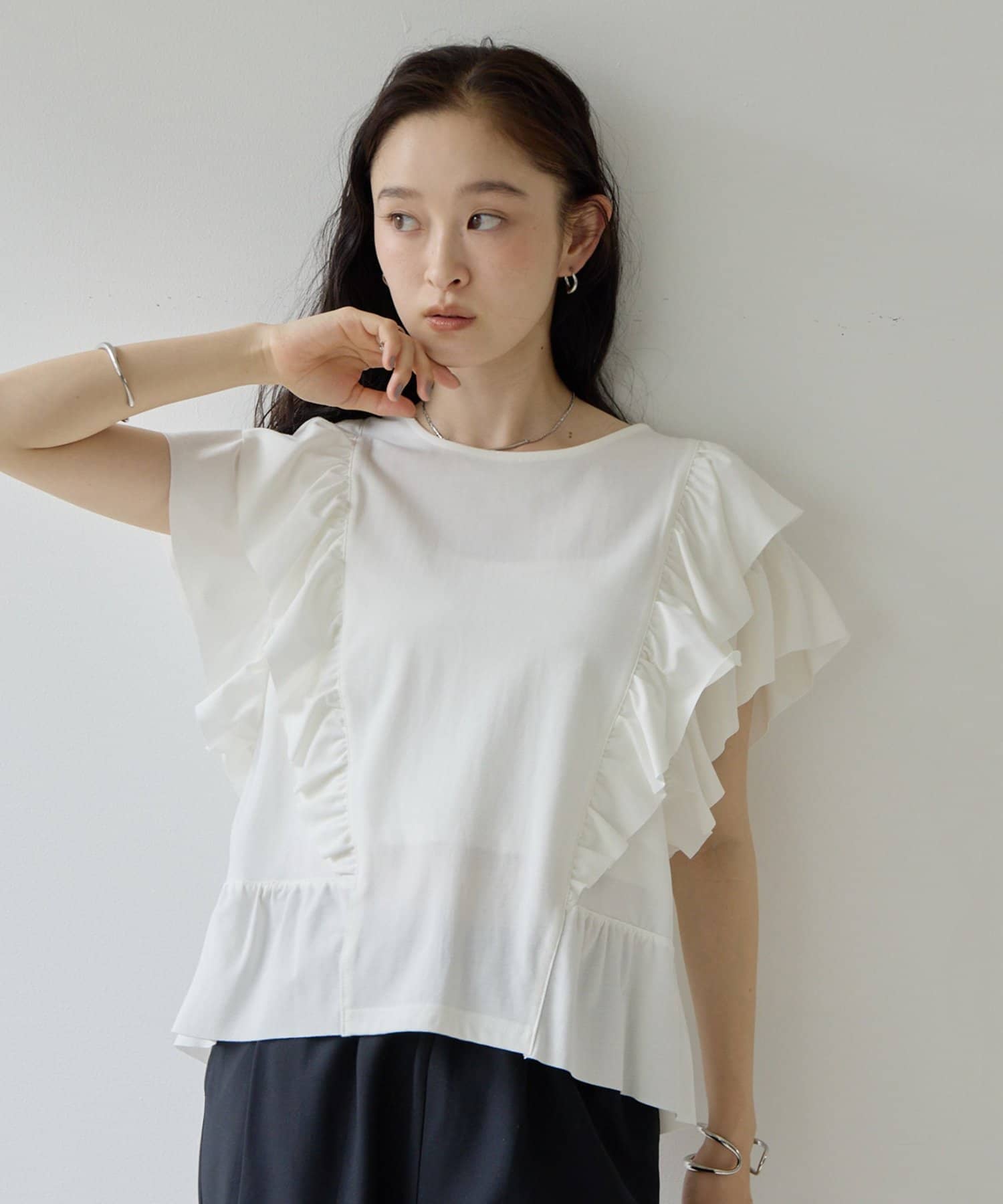 Noka】フリルデザインTシャツ | DISCOAT(ディスコート)レディース