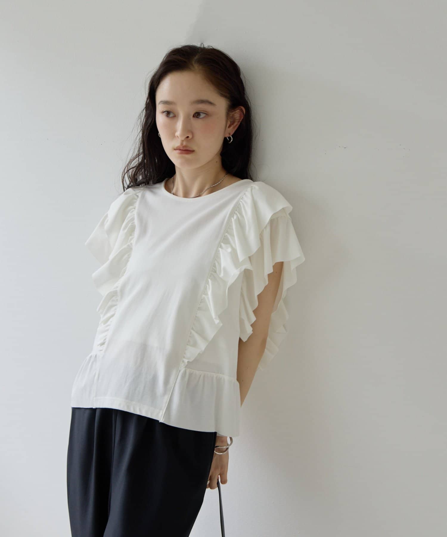 Noka】フリルデザインTシャツ | DISCOAT(ディスコート)レディース