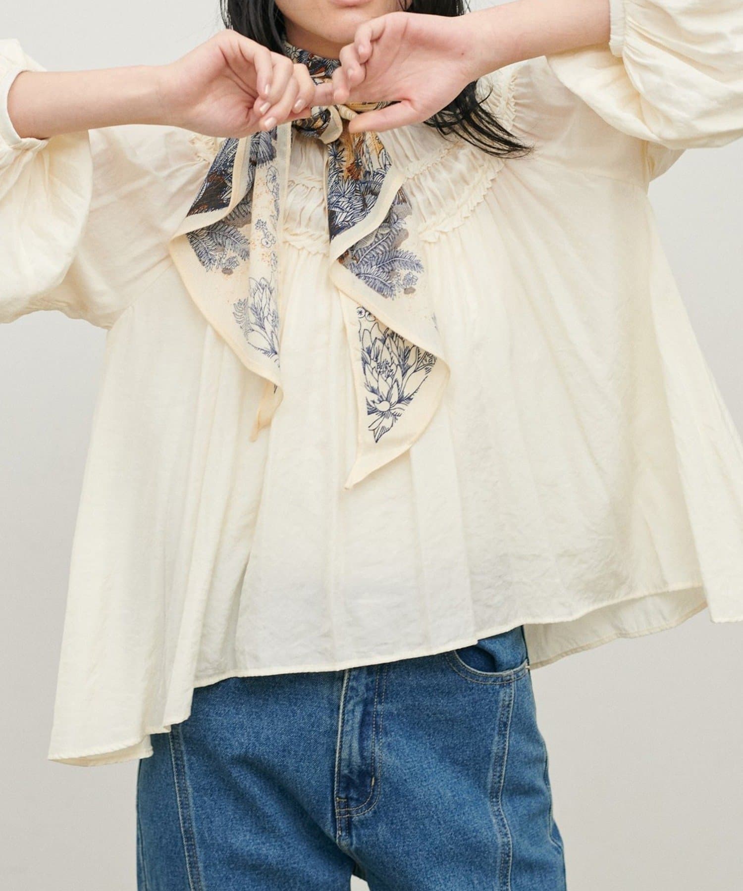 NICE CLAUP / OLIVE des OLIVE OUTLET(ナイスクラップ  / オリーブ デ オリーブ アウトレット) 【LARUTA】デラヴェギャザーブラウス