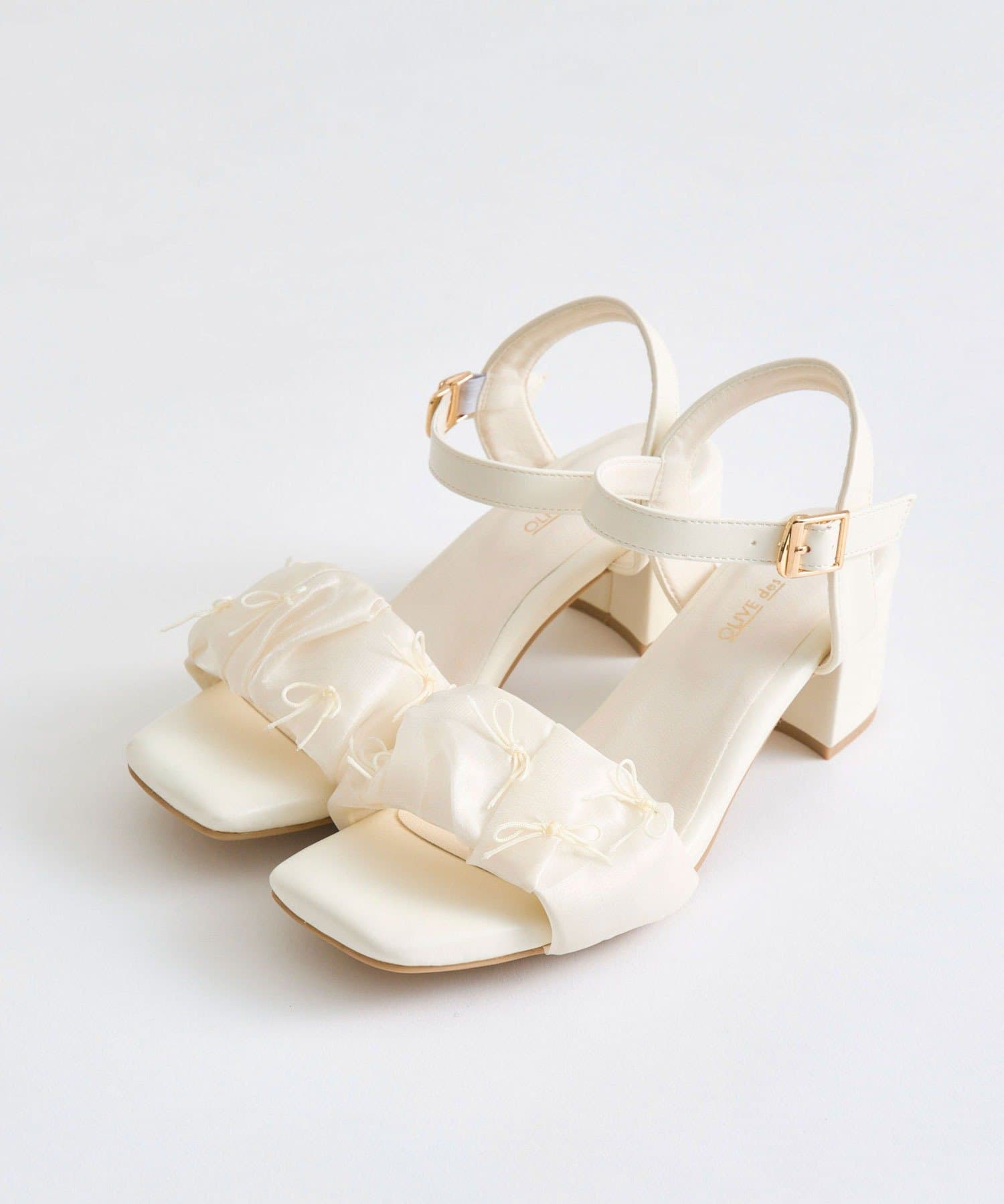 OLIVE des OLIVE(オリーブ デ オリーブ) シアギャザーリボンサンダル