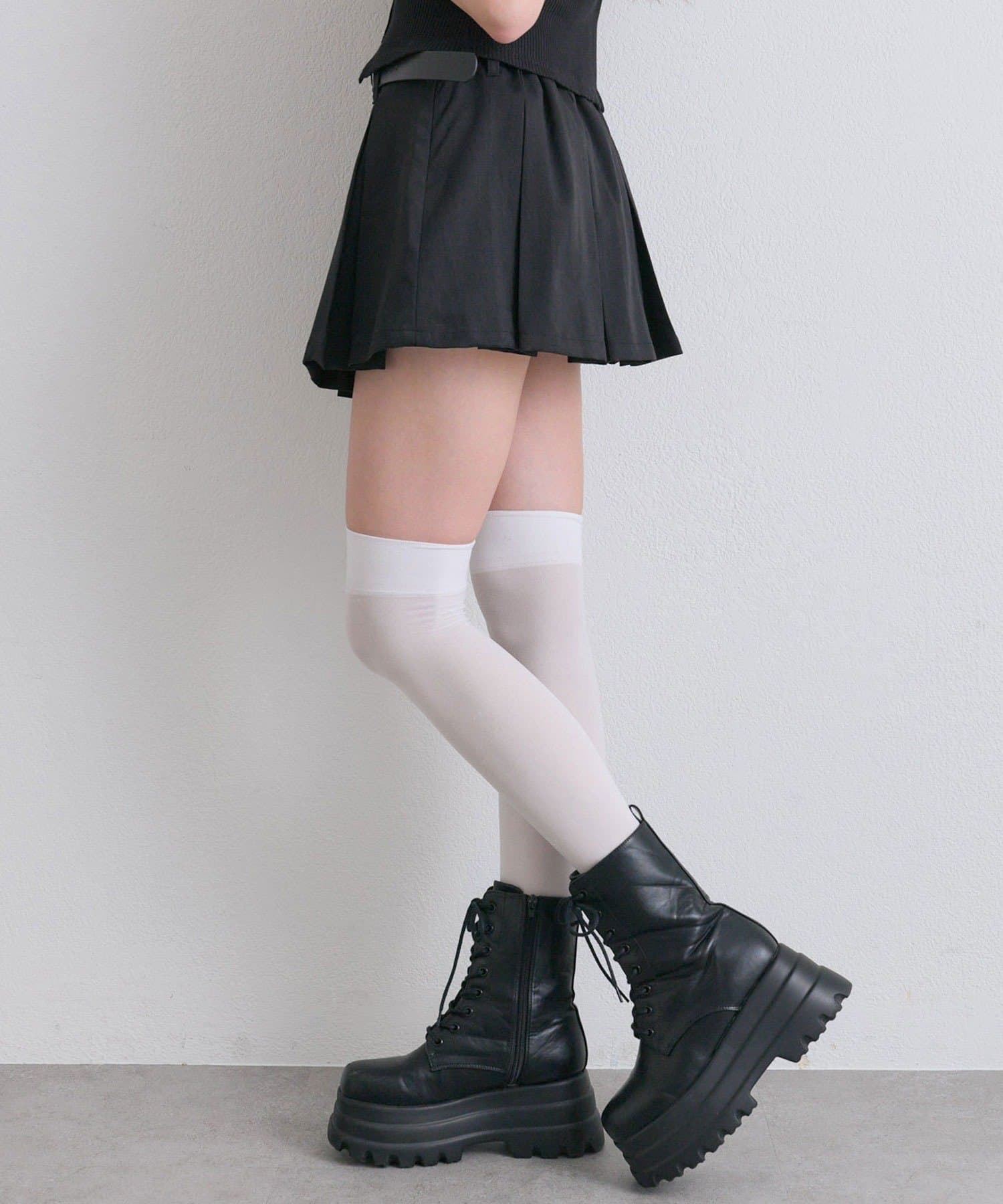 OLIVE des OLIVE(オリーブ デ オリーブ) 合皮ベルト付きプリーツスカート