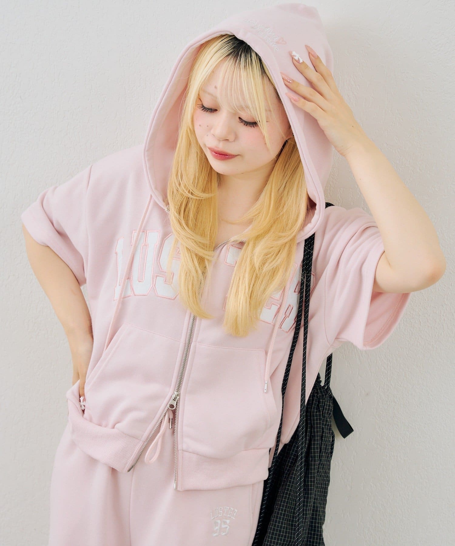 NICE CLAUP / OLIVE des OLIVE OUTLET(ナイスクラップ  / オリーブ デ オリーブ アウトレット) 【ANOTHER BRANCH】BIGロゴパーカー空港セットアップ