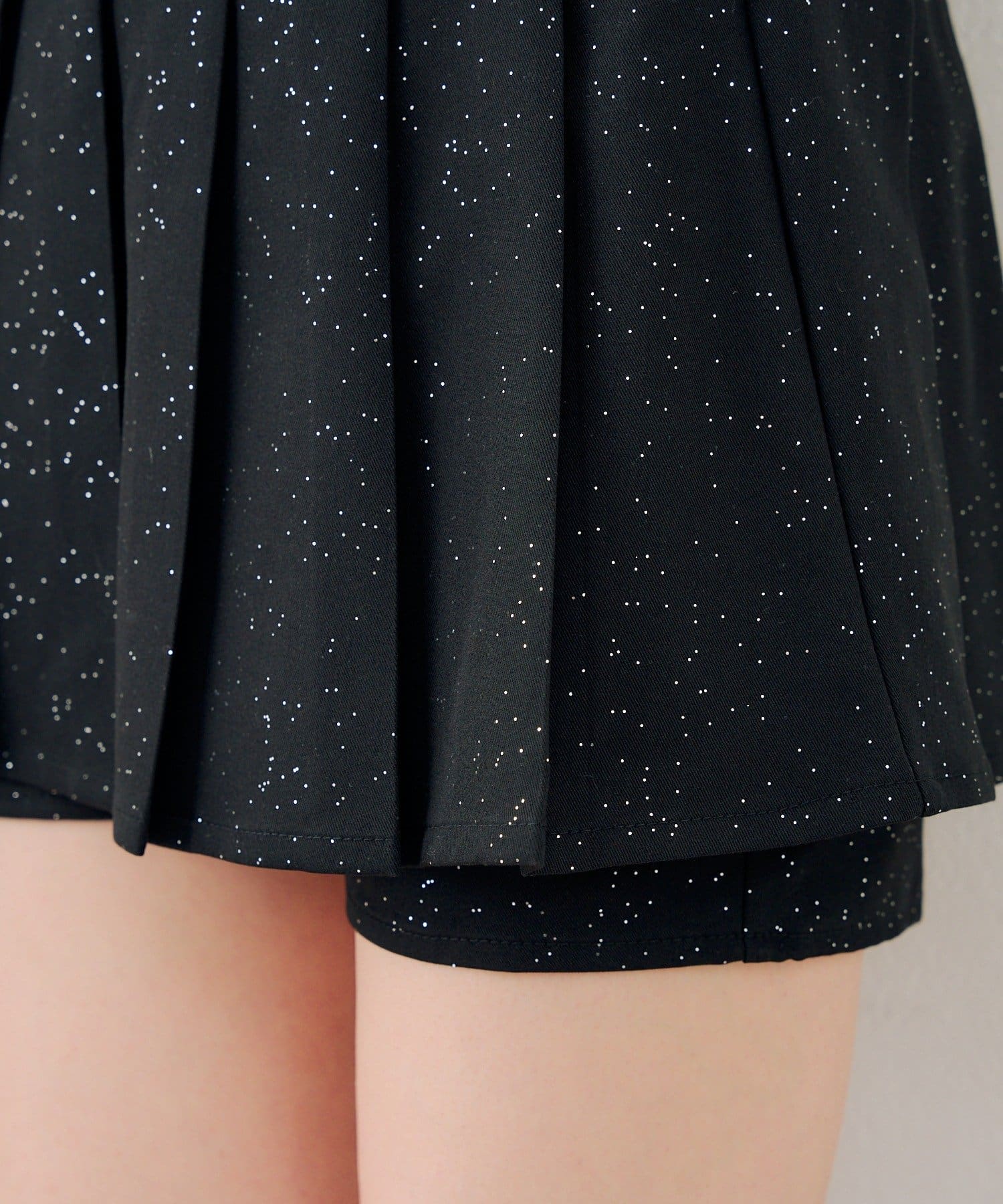 NICE CLAUP / OLIVE des OLIVE OUTLET(ナイスクラップ  / オリーブ デ オリーブ アウトレット) 【ANOTHER BRANCH】キラキラプリーツスカパン