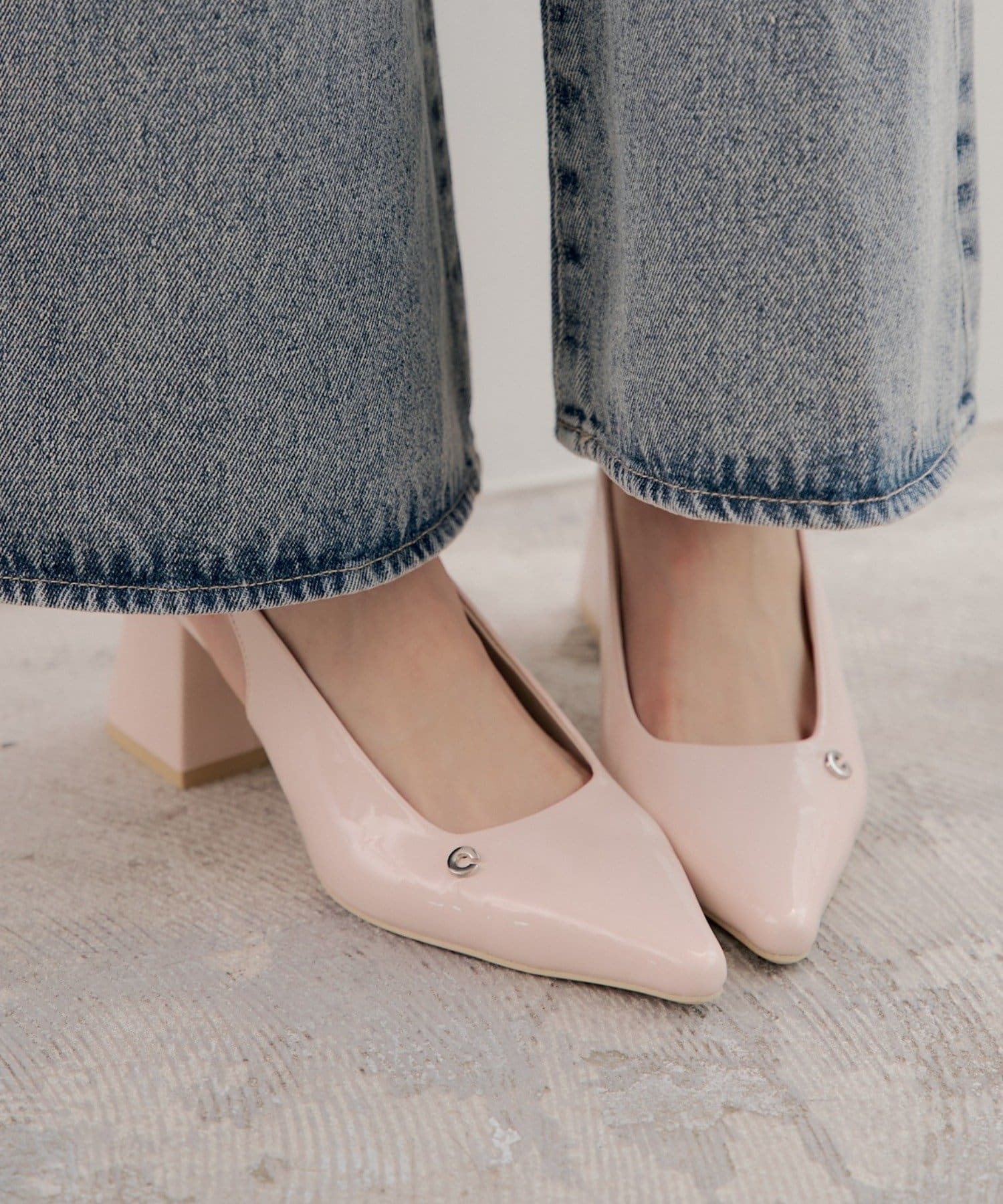 Chico(チコ) チャーム付きブロックヒールミュール