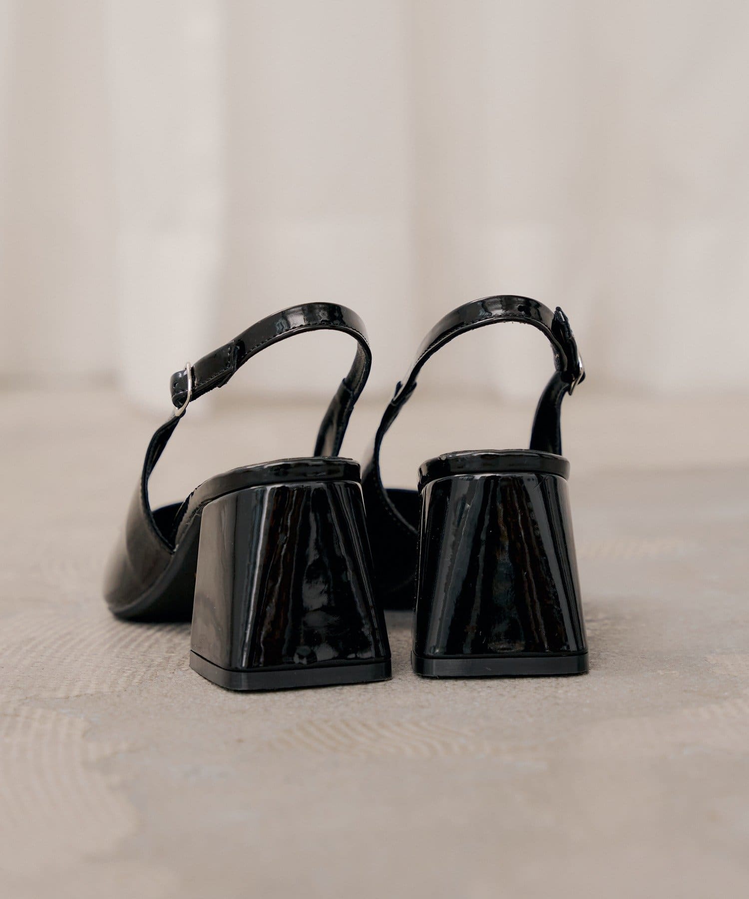 Chico(チコ) チャーム付きブロックヒールミュール