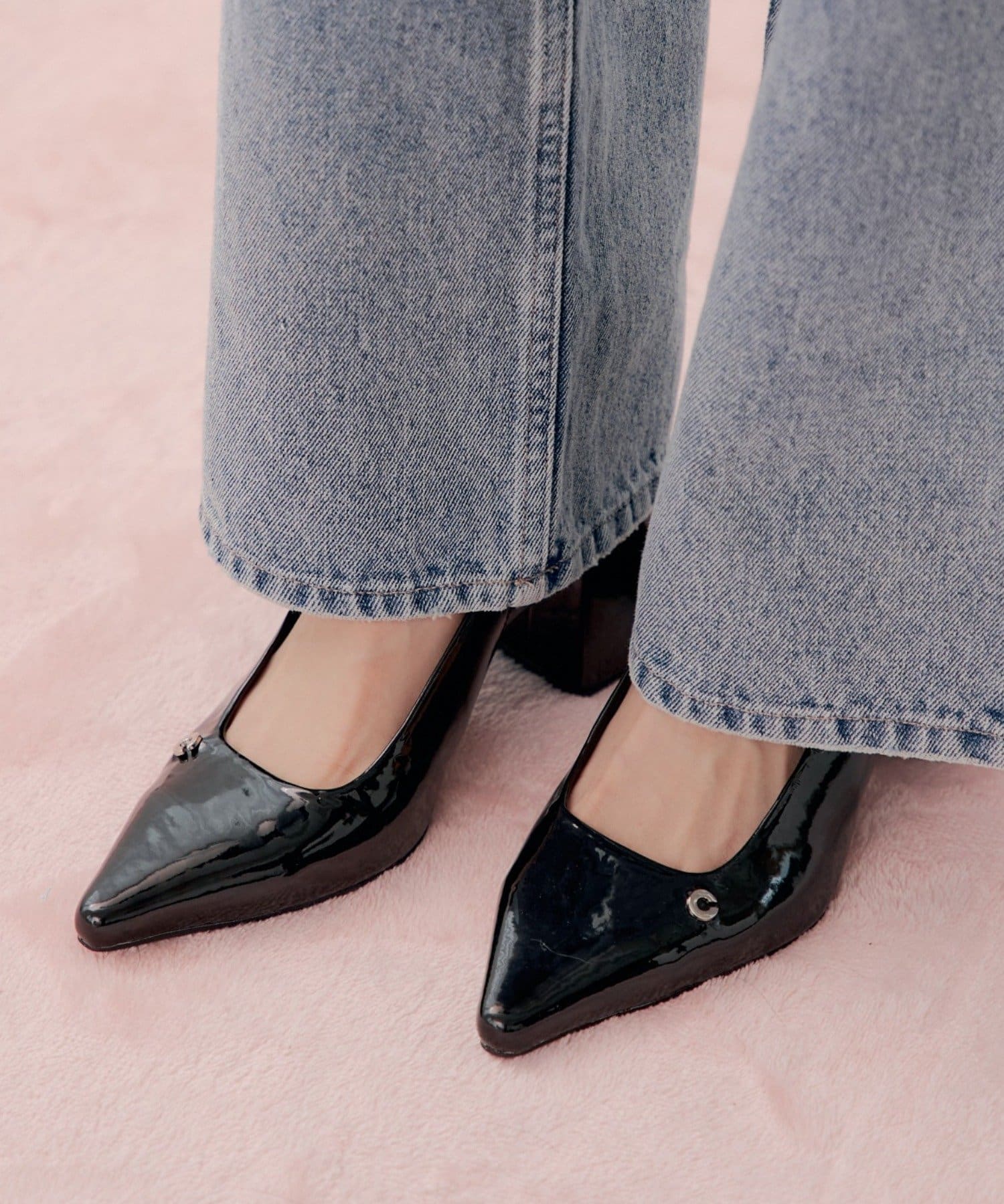 Chico(チコ) チャーム付きブロックヒールミュール