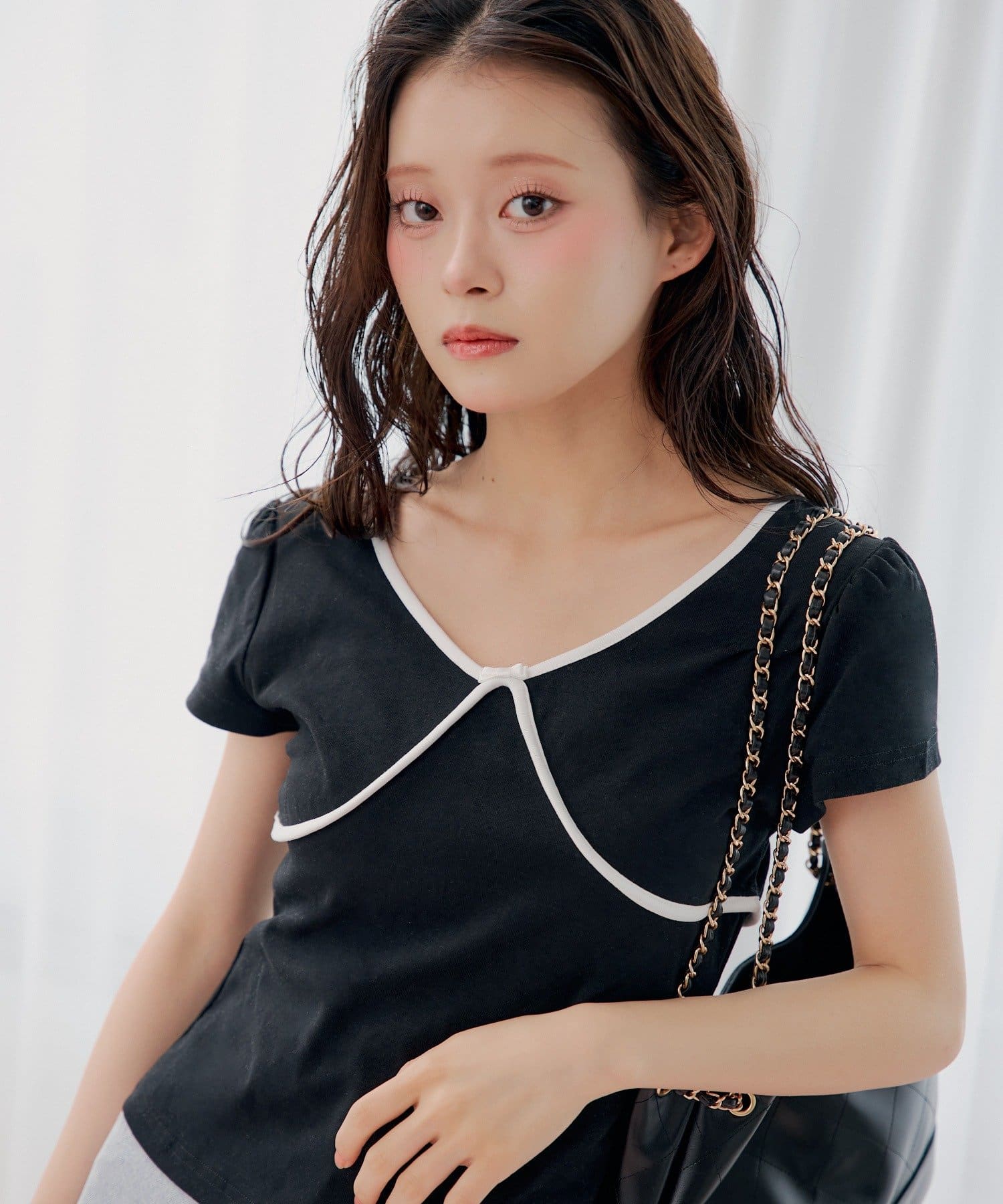 Chico(チコ) バック開きフレンチスリーブトップス