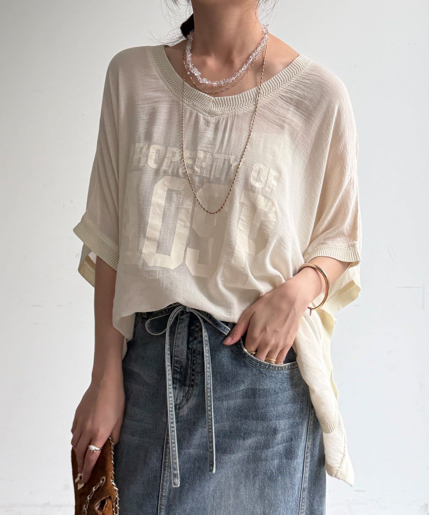 DOUDOU(ドゥドゥ) 【24日 10%OFFで予約スタート！】シアーポンチョロゴTEE