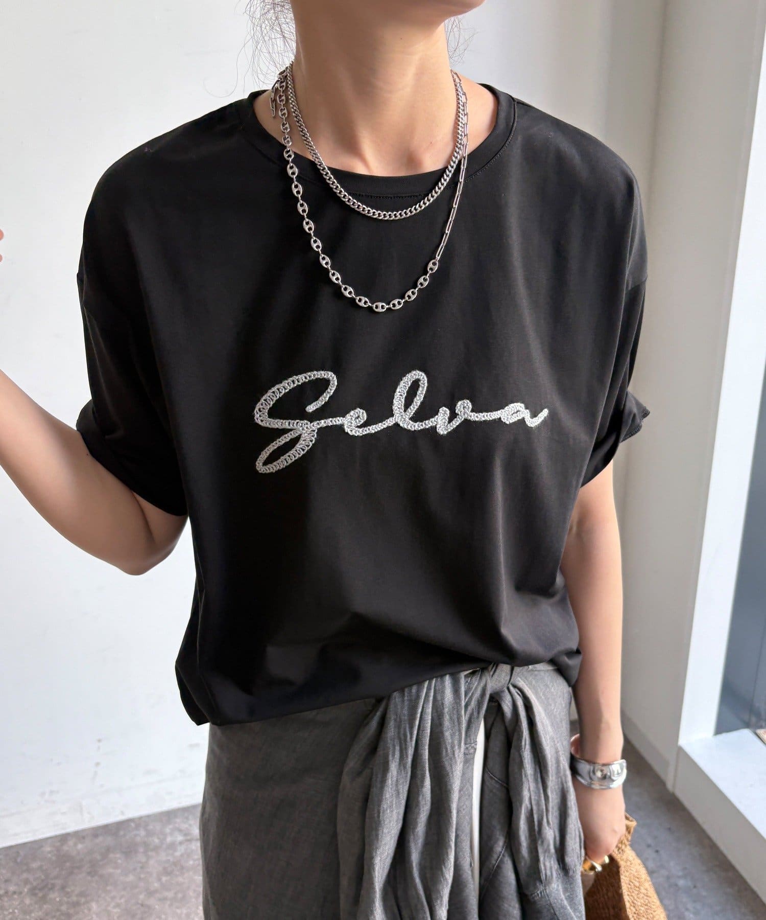 DOUDOU(ドゥドゥ) 【WEB限定】コード刺繍ロゴTEE