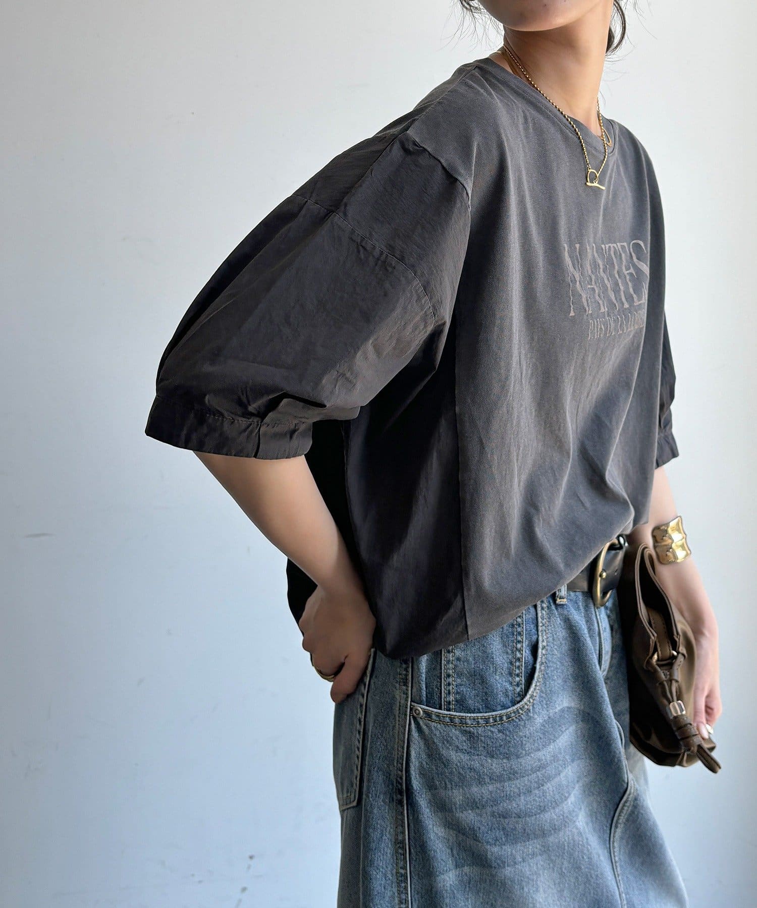 DOUDOU(ドゥドゥ) 【WEB限定】異素材切替ワイドロゴTEE