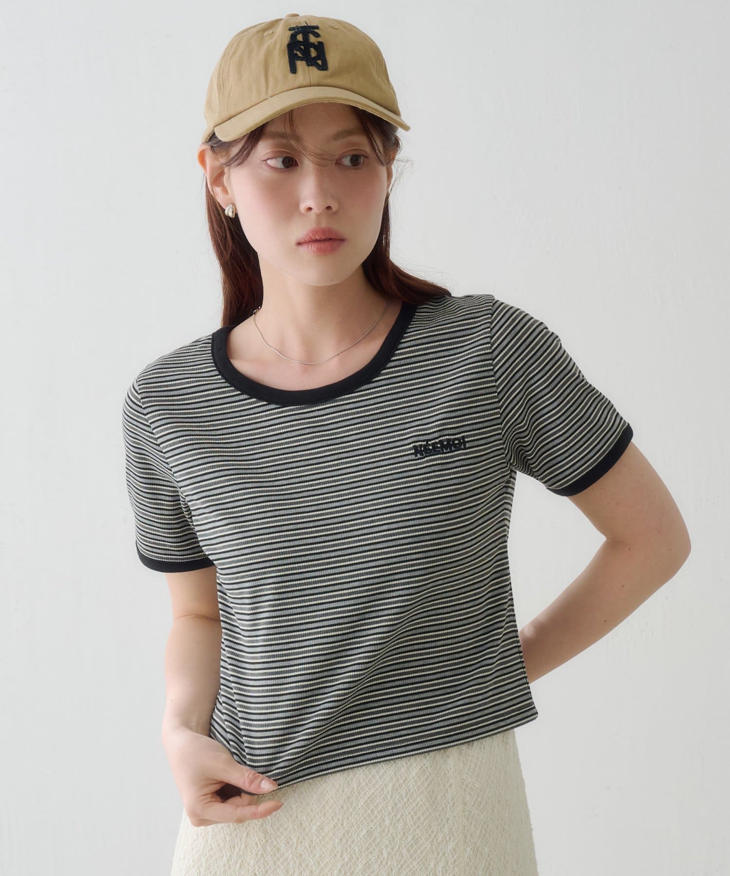 Kastane(カスタネ) ボーダー刺繍TEE