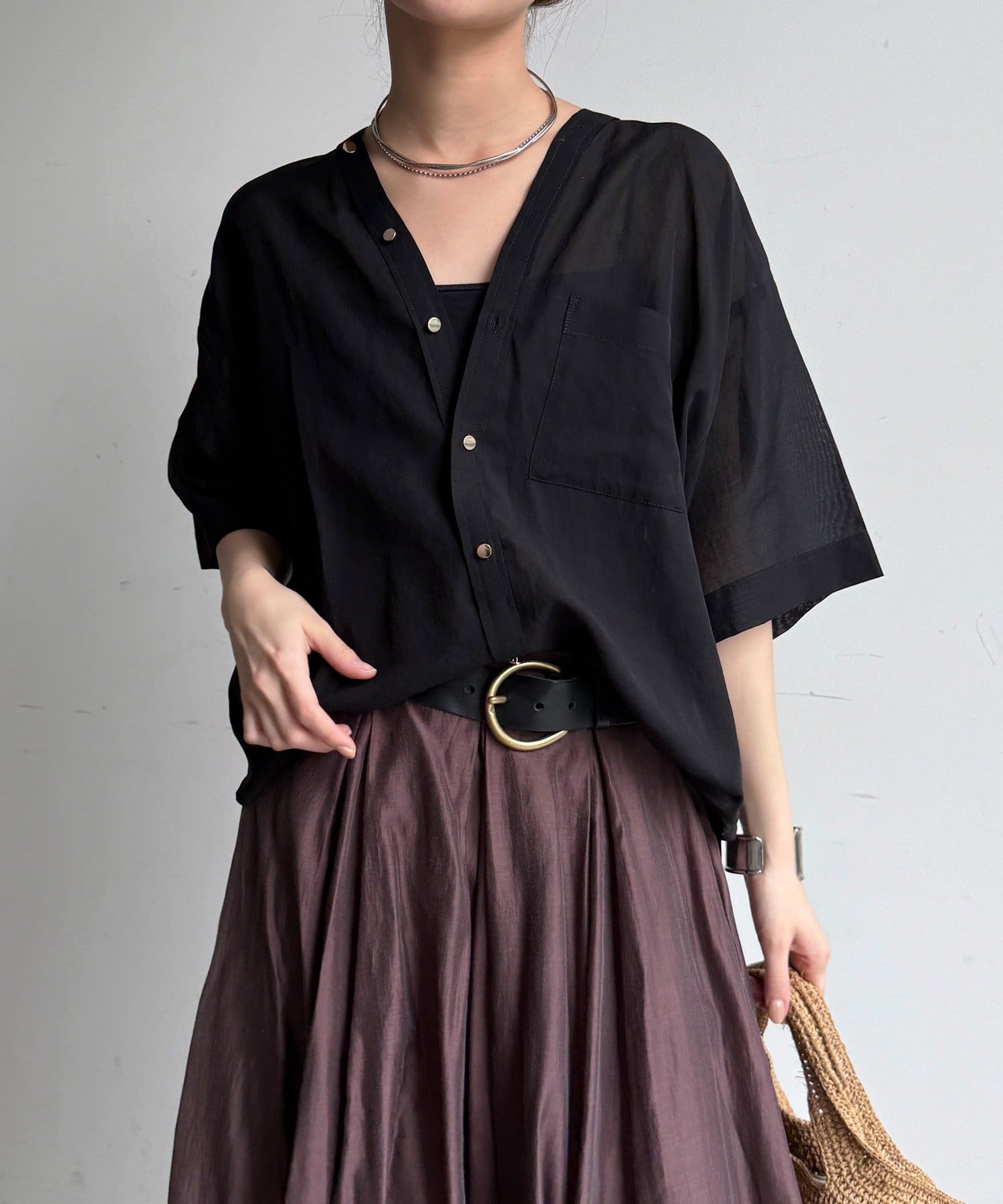 DOUDOU(ドゥドゥ) シャンブレーVVシャツ