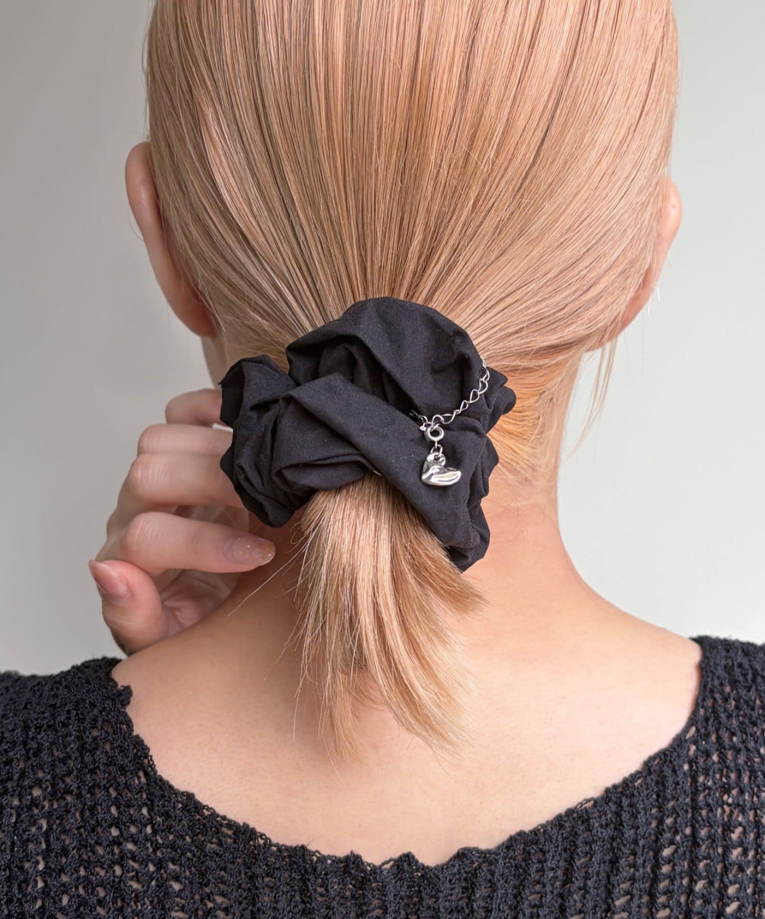 Lattice(ラティス) 【チャーム付き】ナイロンシュシュ