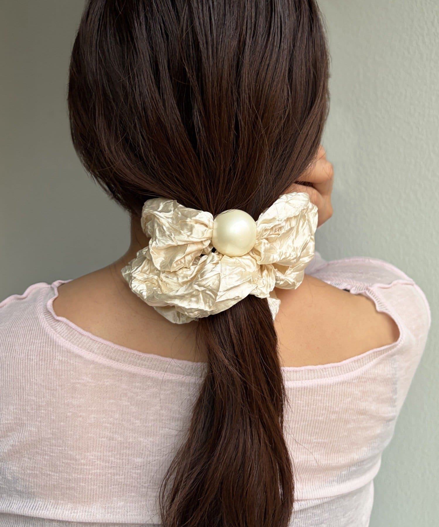 Lattice(ラティス) パール付きサテンシュシュ