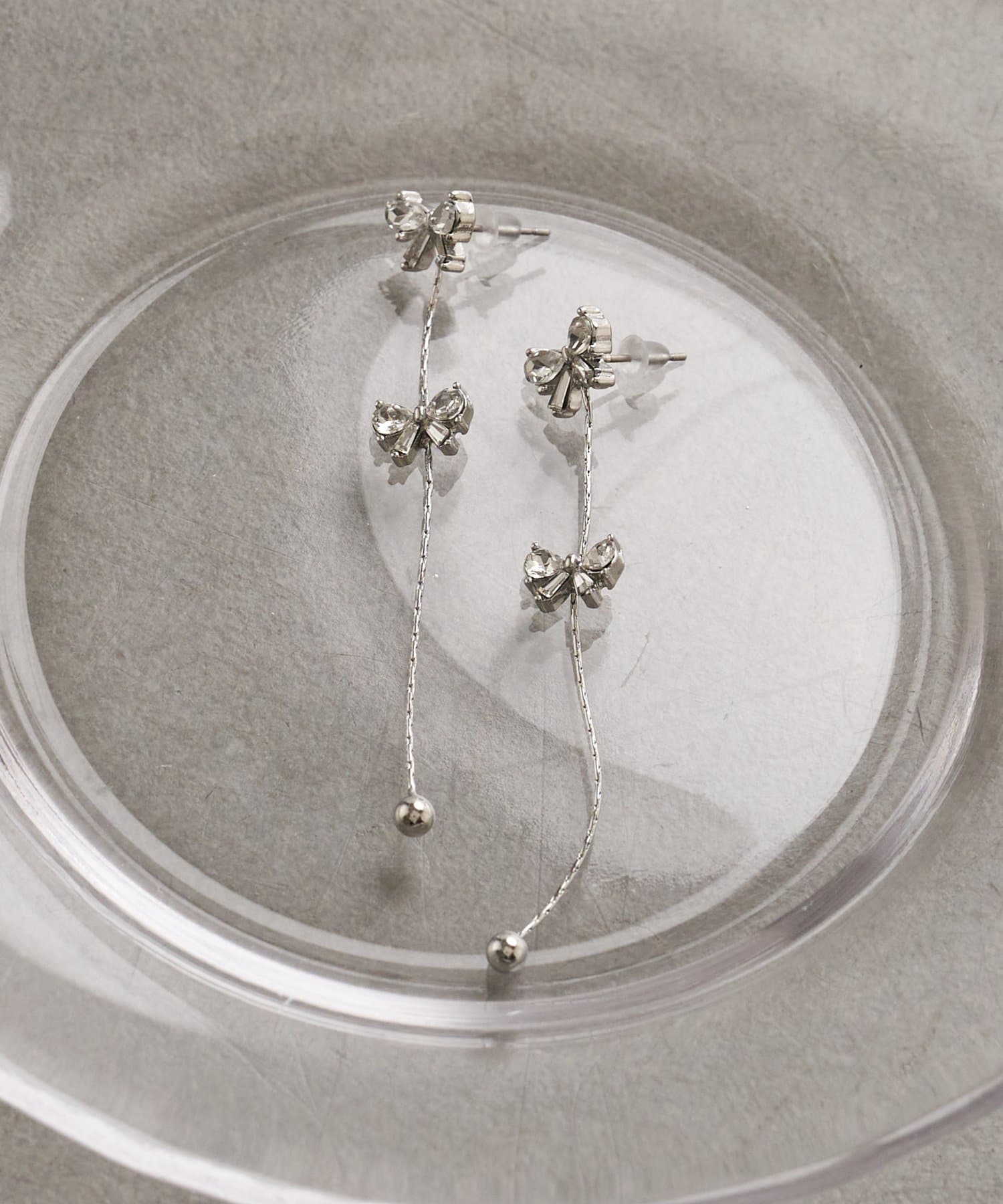 Lattice(ラティス) ストーンリボンピアス