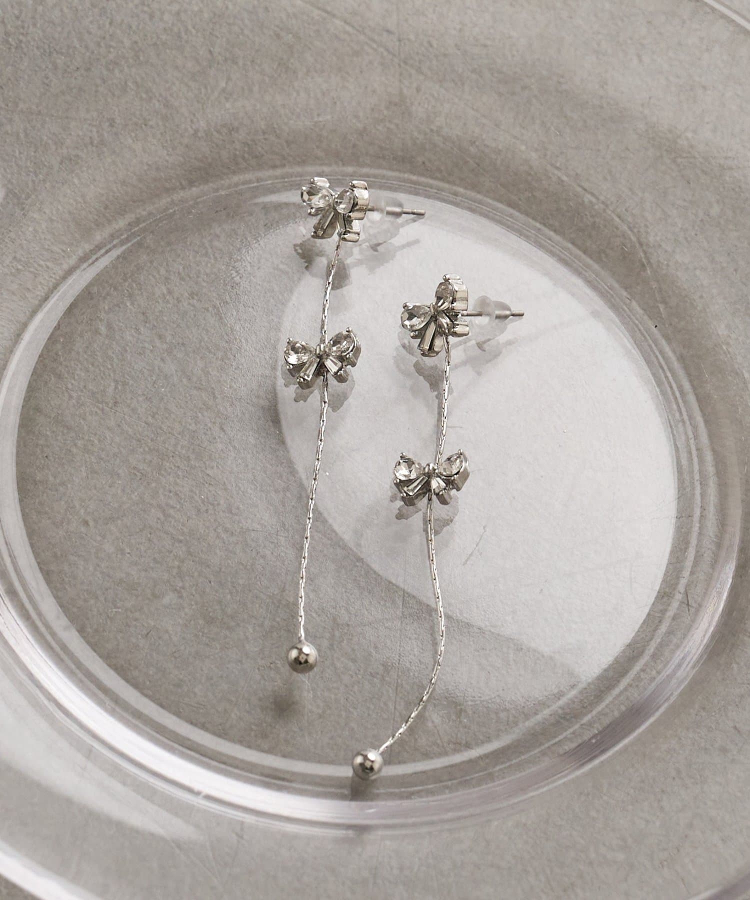 Lattice(ラティス) ストーンリボンピアス