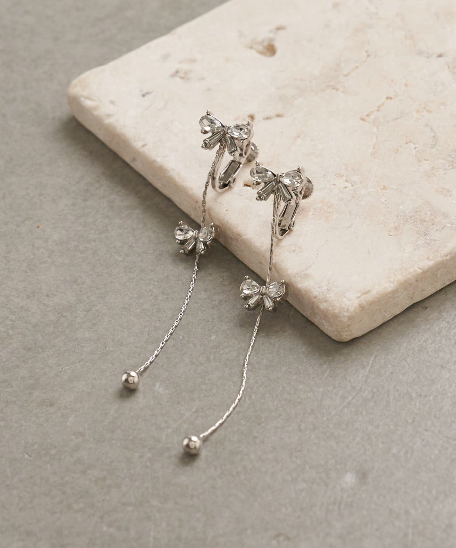 Lattice(ラティス) ストーンリボンイヤリング