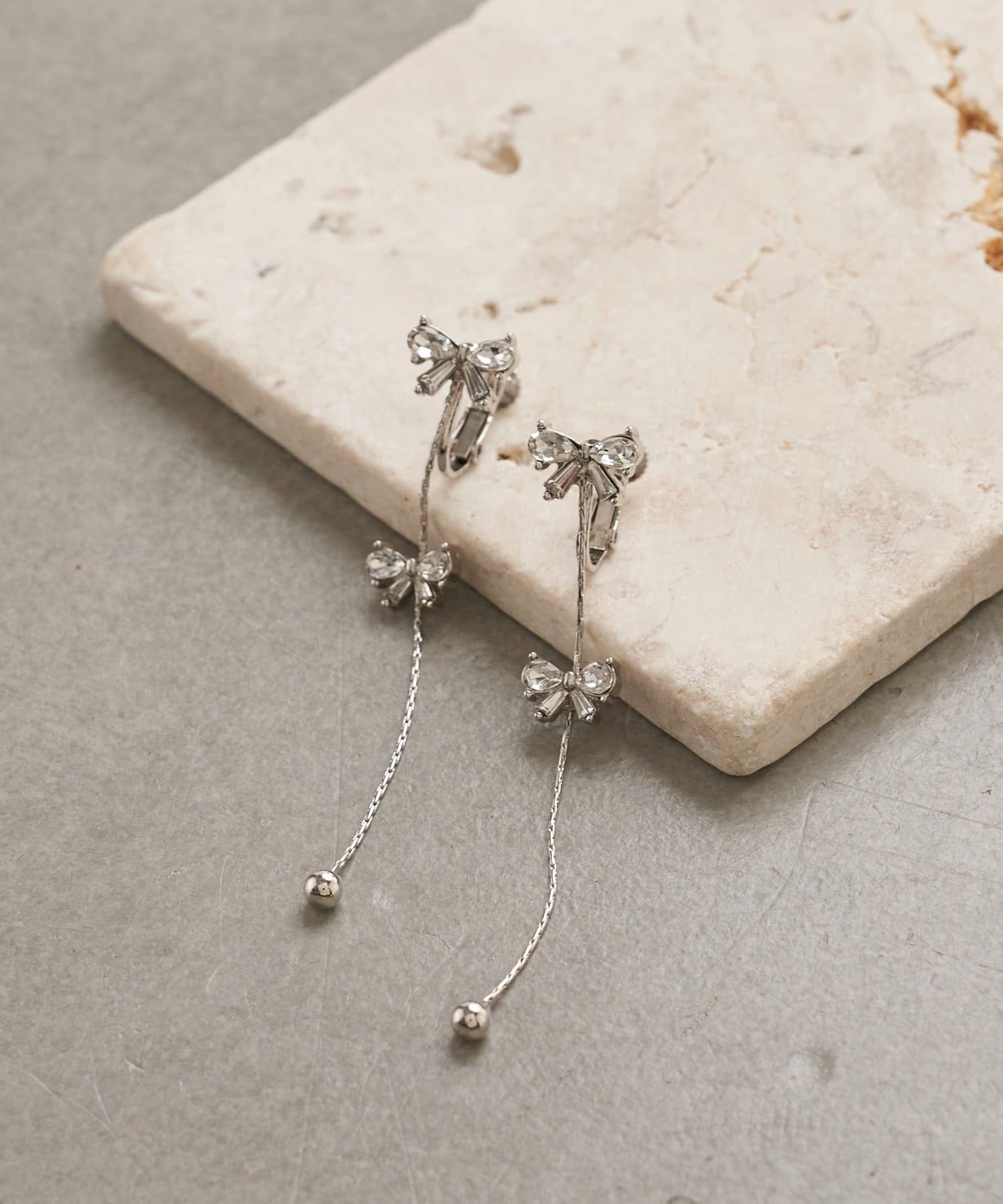 Lattice(ラティス) ストーンリボンイヤリング