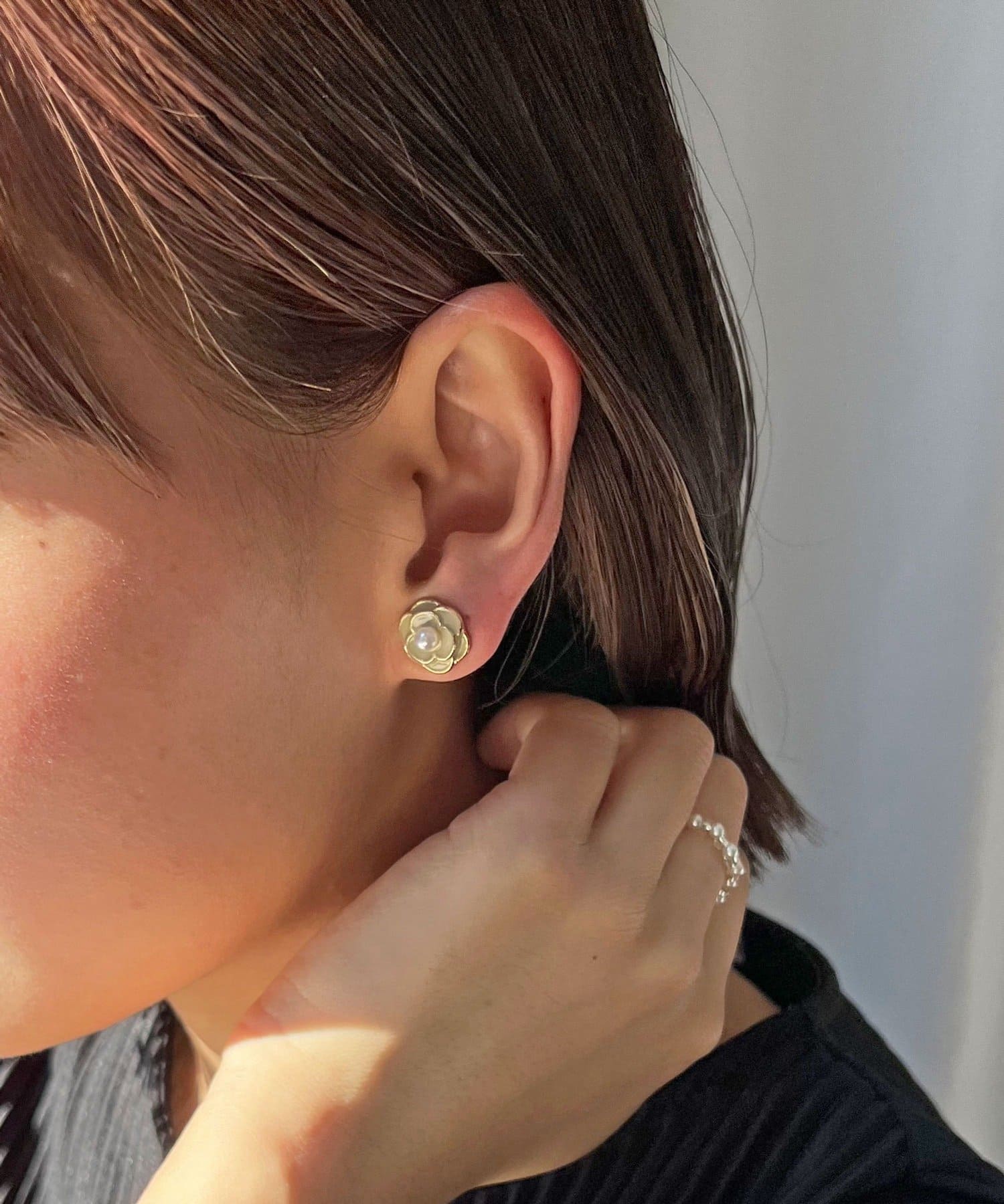 Lattice(ラティス) パールフラワーマグネットピアス