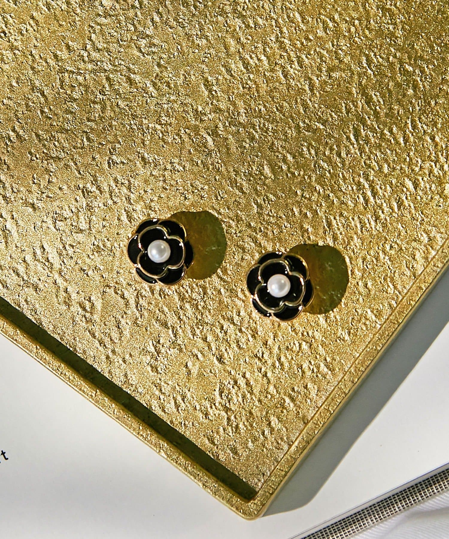 Lattice(ラティス) パールフラワーマグネットピアス