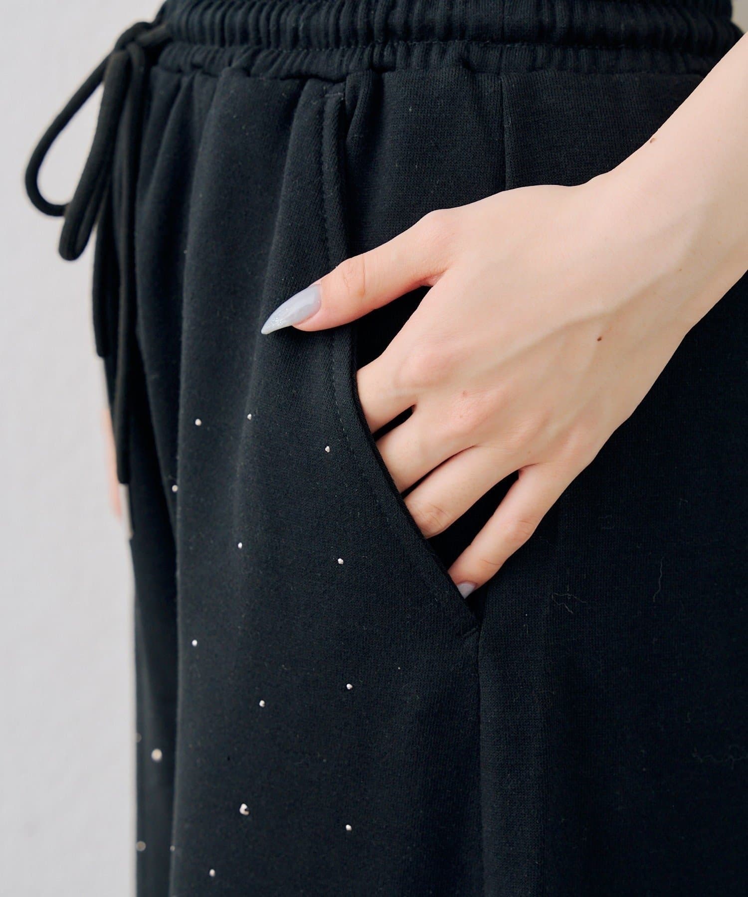 NICE CLAUP / OLIVE des OLIVE OUTLET(ナイスクラップ  / オリーブ デ オリーブ アウトレット) 【ANOTHER BRANCH】ラインストーンワイドスウエット