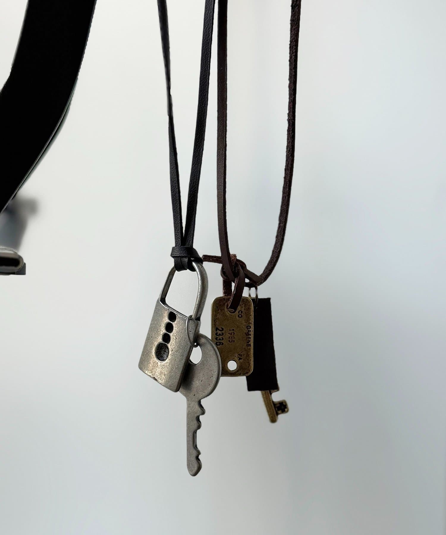 CPCM(シーピーシーエム) モチーフレザーネックレス