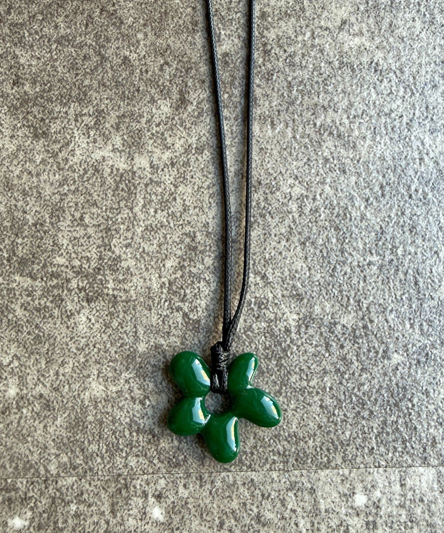 CPCM(シーピーシーエム) お花モチーフネックレス