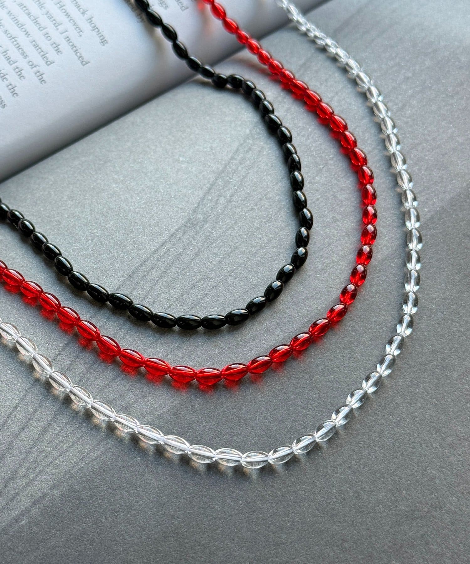 CPCM(シーピーシーエム) グラスビーズネックレス