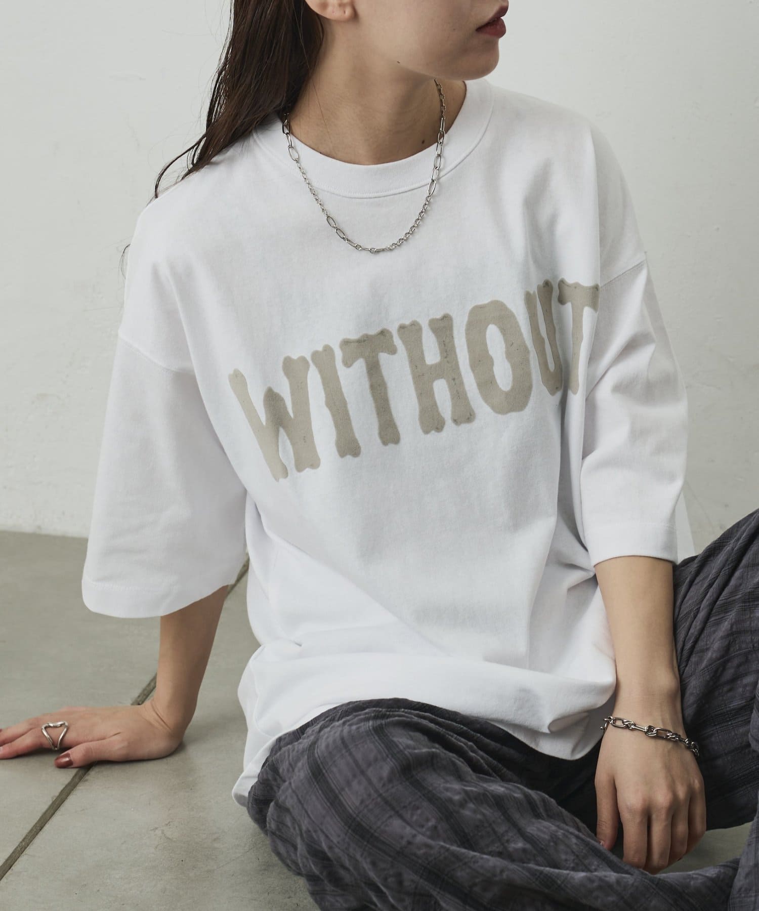 COLONY 2139(コロニー トゥーワンスリーナイン) フロッキープリントTシャツ
