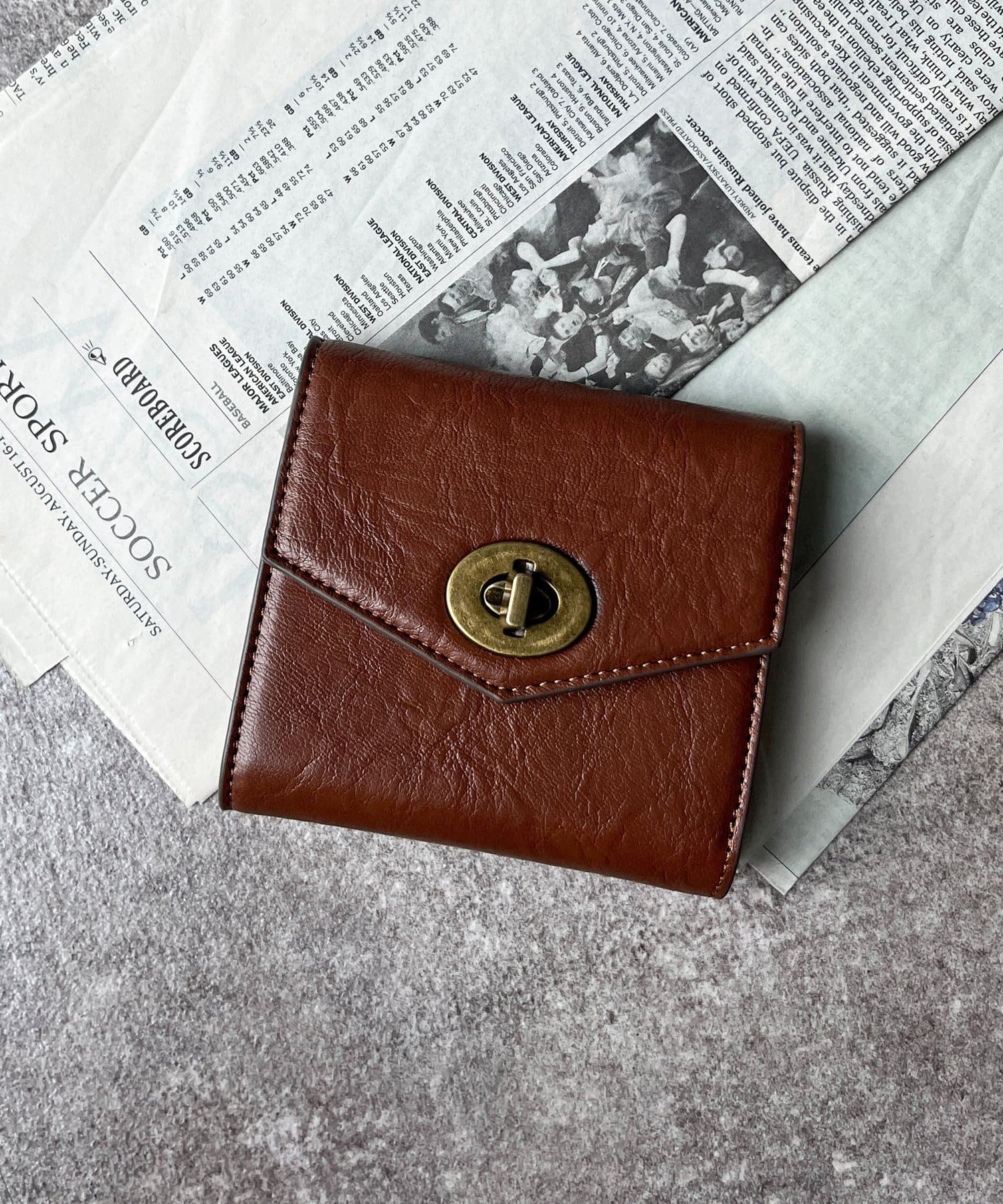 CPCM(シーピーシーエム) ターンロック2つ折り財布