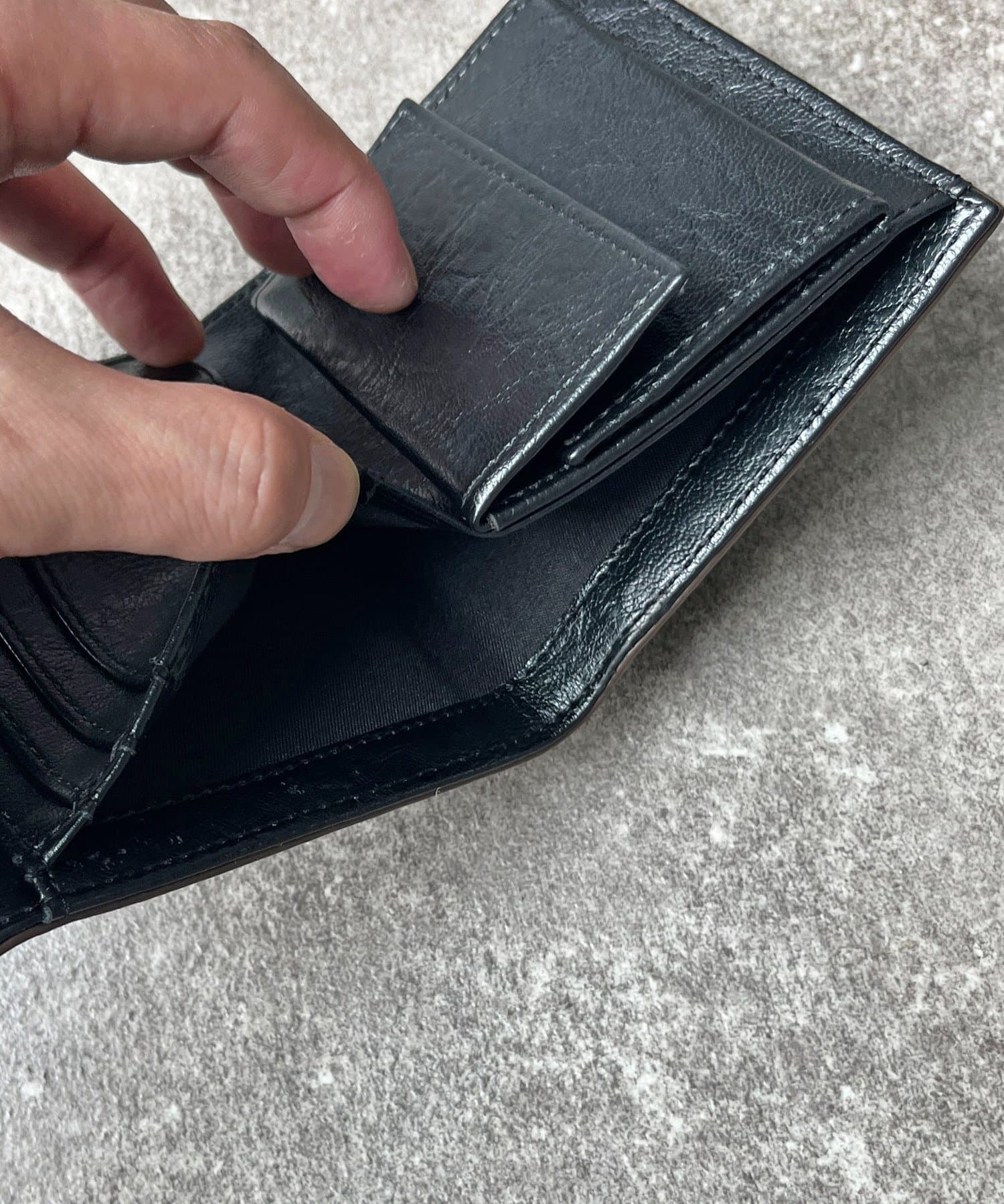 CPCM(シーピーシーエム) ターンロック2つ折り財布