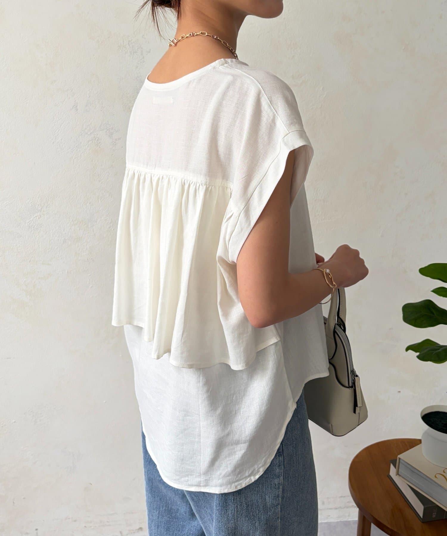 Chez toi(シェトワ) バックフリルスキッパーブラウス