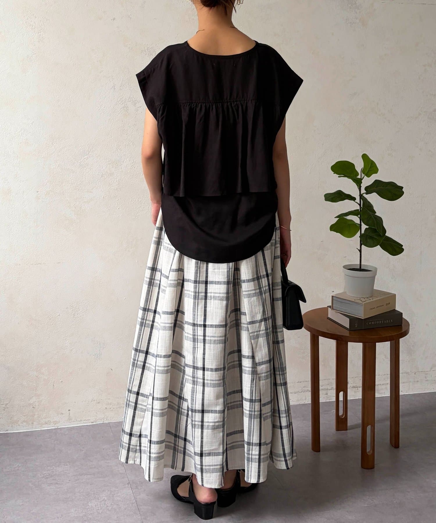 Chez toi(シェトワ) バックフリルスキッパーブラウス