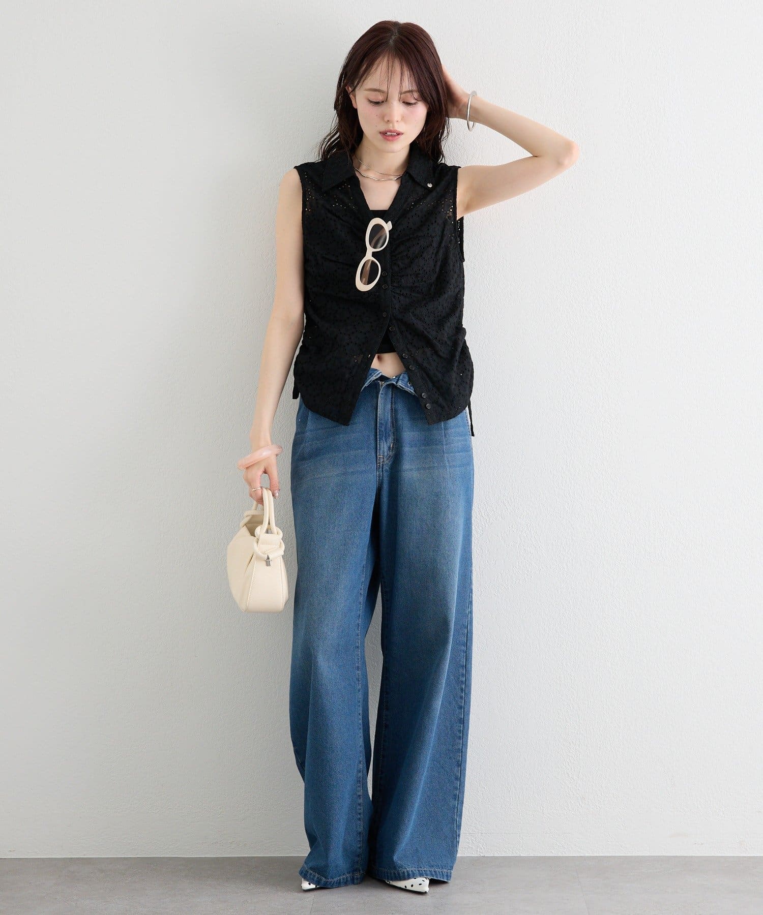 mystic(ミスティック) 襟付きサイドギャザーシェイプシャツ