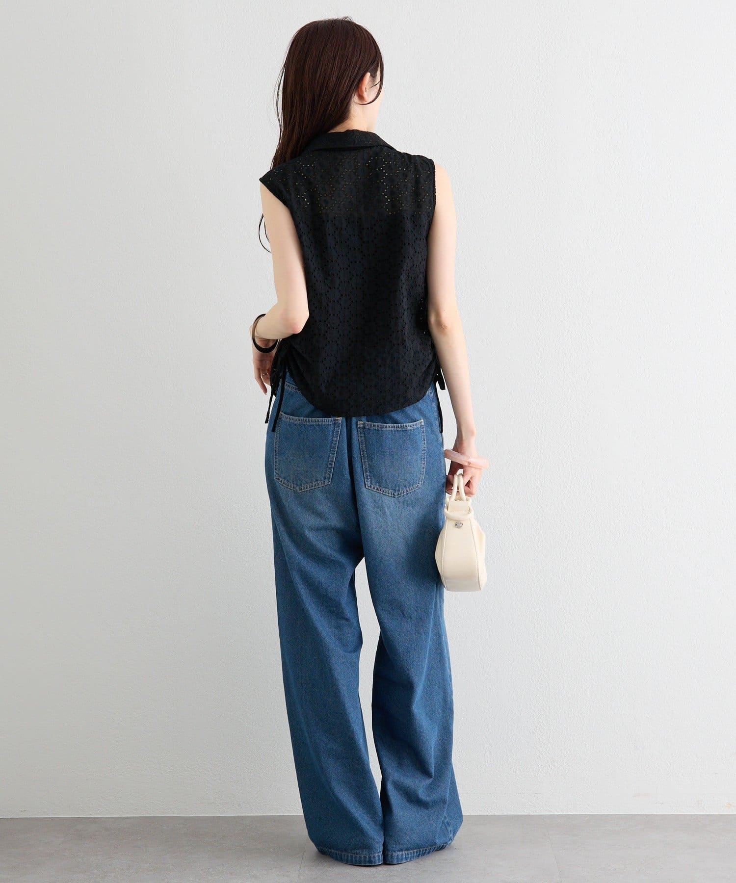 mystic(ミスティック) 襟付きサイドギャザーシェイプシャツ