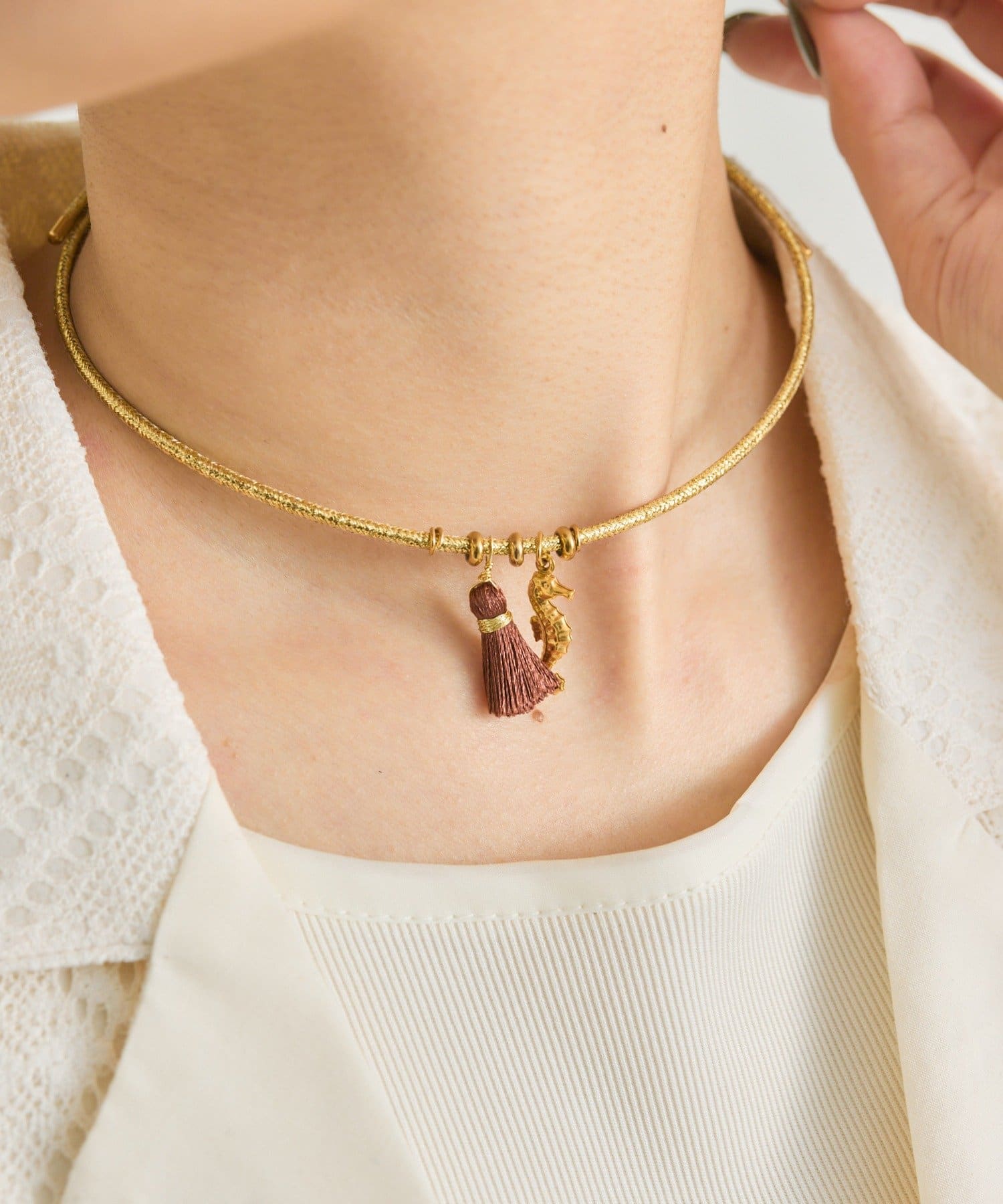 ear PAPILLONNER(イア パピヨネ) 【ELI ON EAR(エリオンイヤー)】ゴールドマグネットネックレス