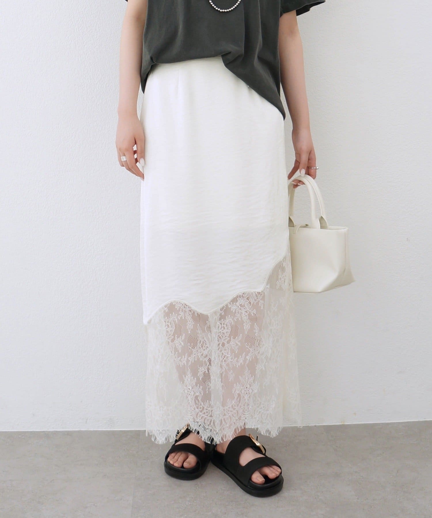 LOUNGEDRESS(ラウンジドレス) サテンレースナロースカート