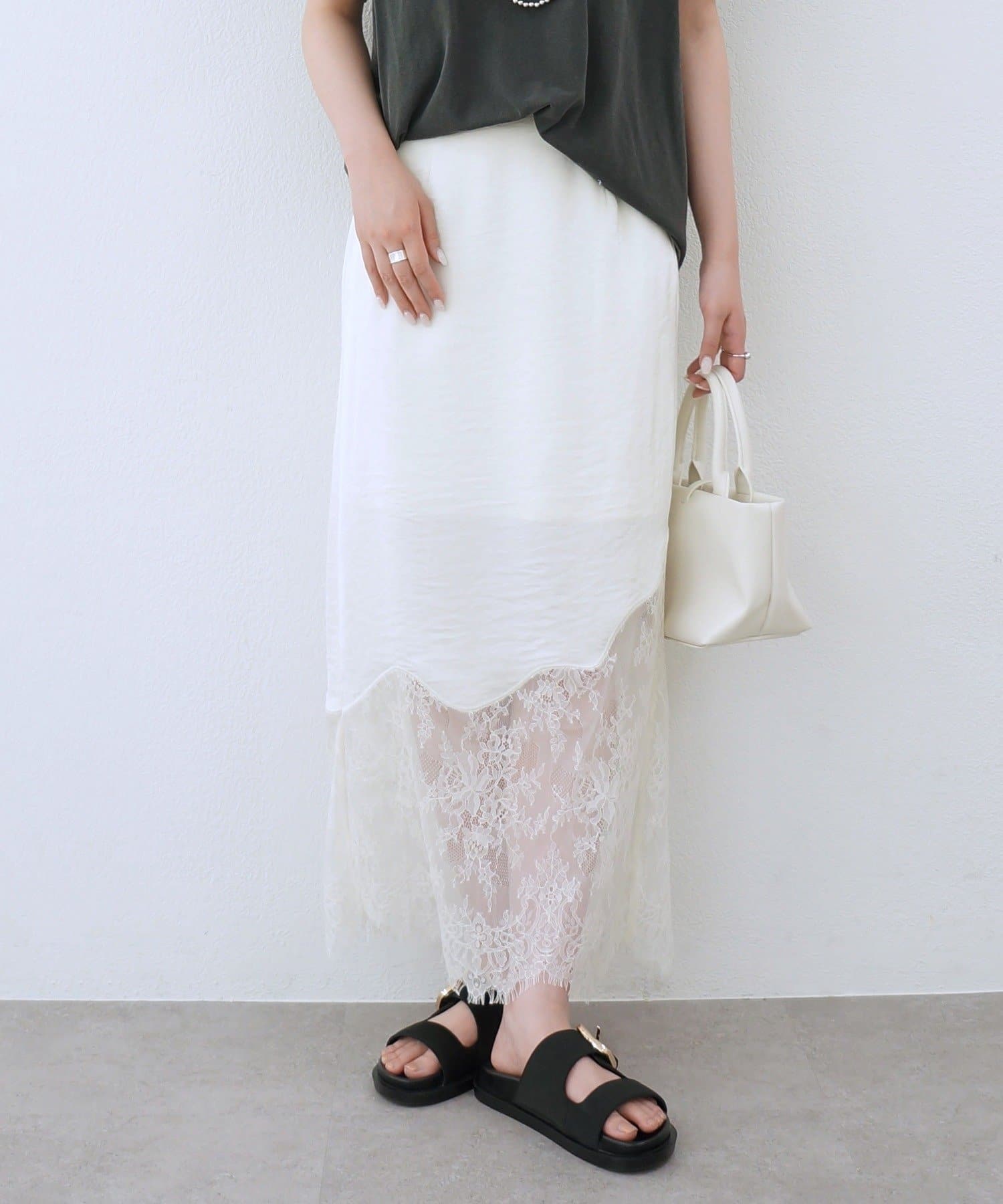 LOUNGEDRESS(ラウンジドレス) サテンレースナロースカート