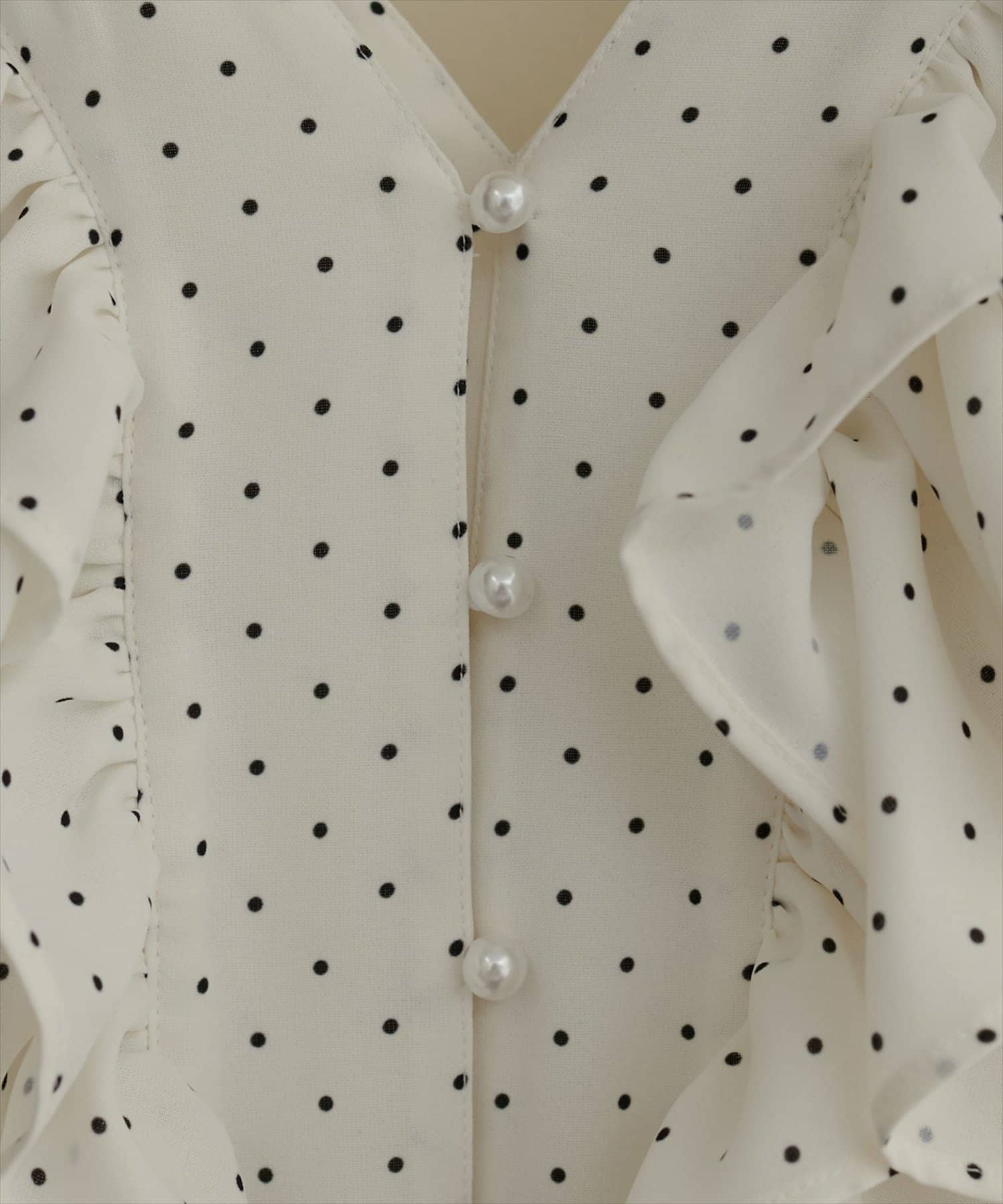 natural couture(ナチュラルクチュール) 〈Erikoコラボ〉ラッフルフリルペプラムブラウス