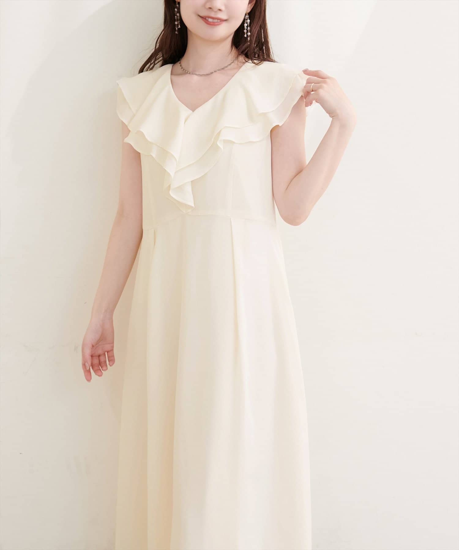 natural couture(ナチュラルクチュール) 〈Erikoコラボ〉フリルカラーノースリワンピース