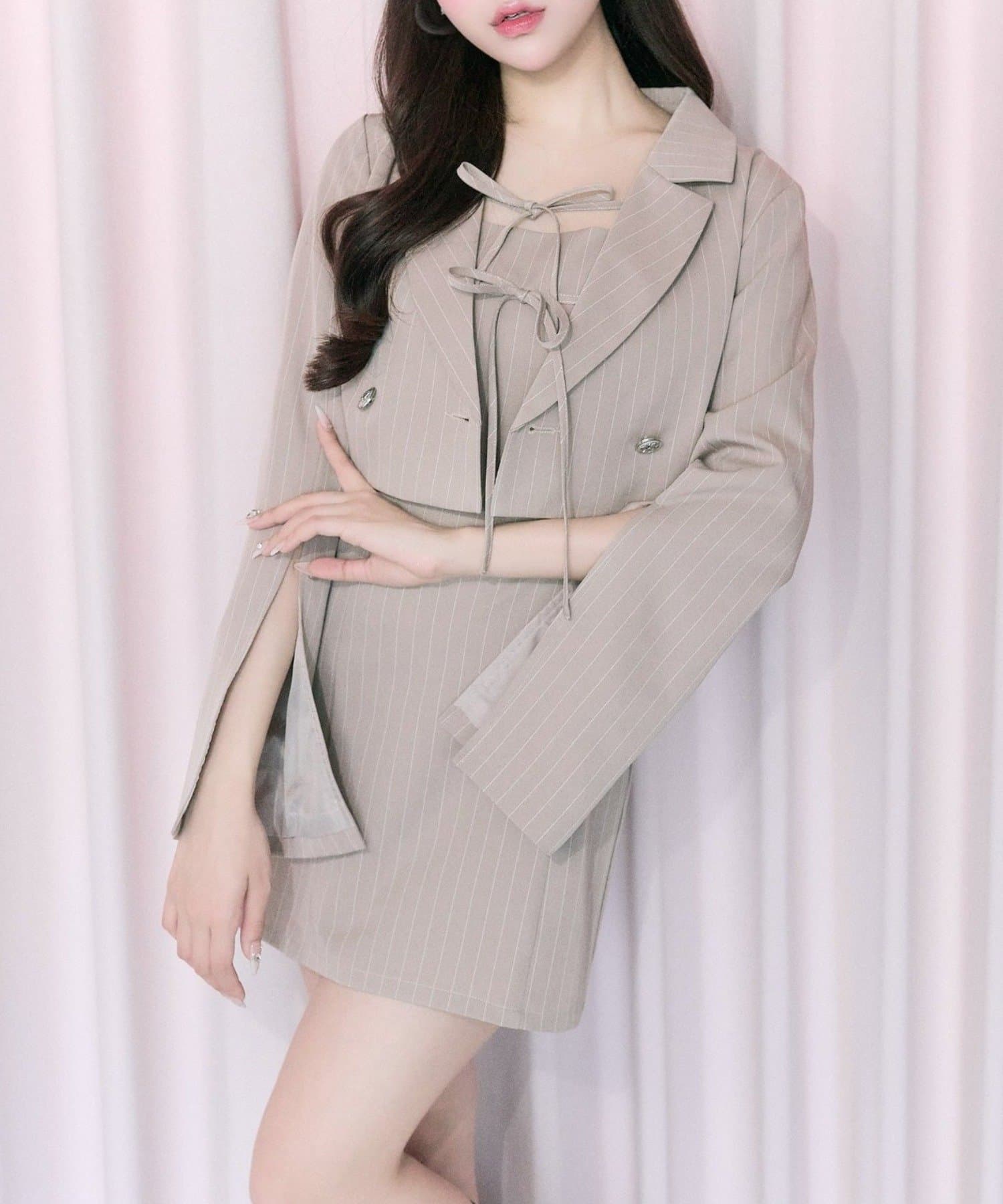 NICE CLAUP / OLIVE des OLIVE OUTLET(ナイスクラップ  / オリーブ デ オリーブ アウトレット) 【Belle Charme】スリーブスリットショートテーラードジャケット