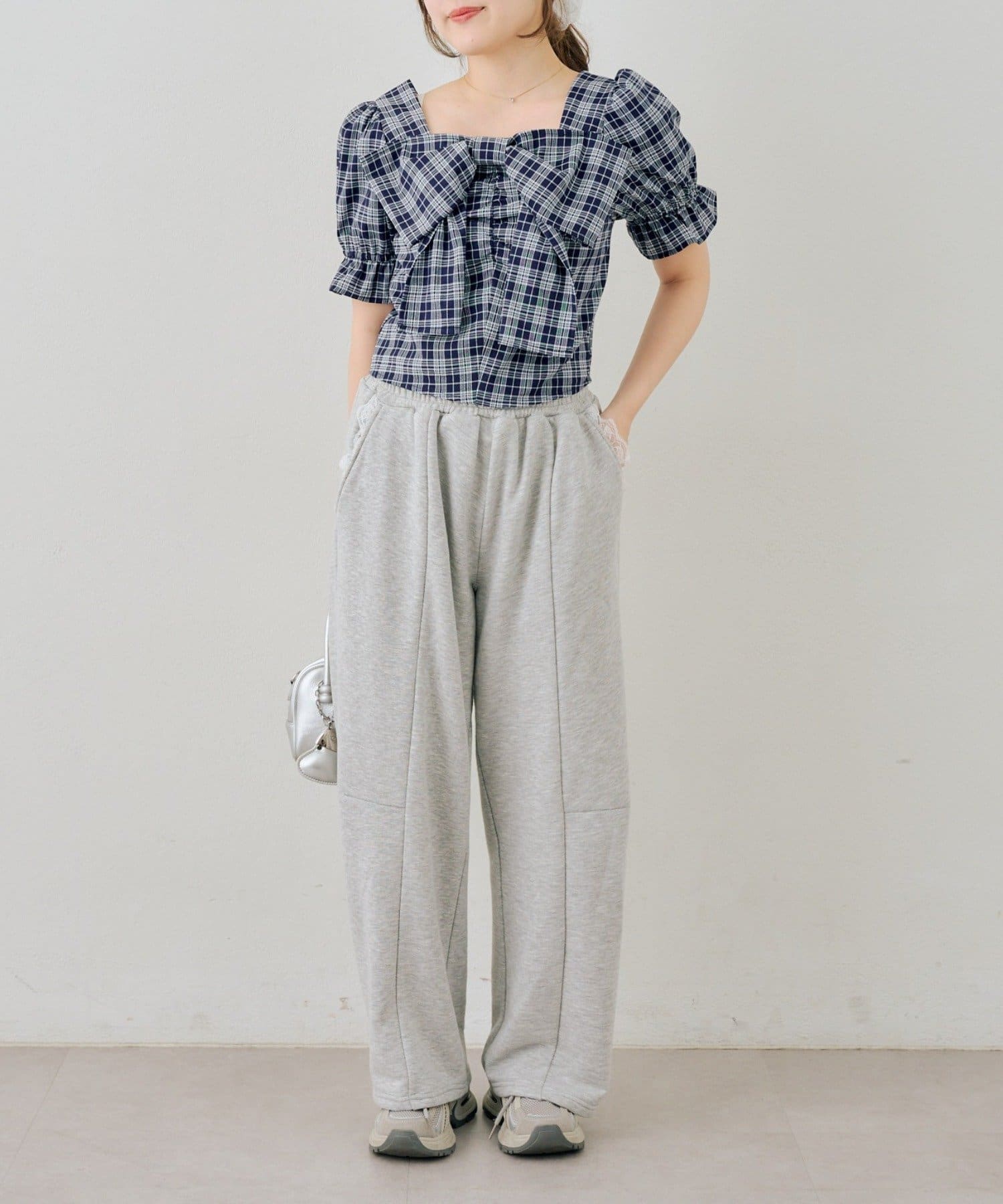 NICE CLAUP / OLIVE des OLIVE OUTLET(ナイスクラップ  / オリーブ デ オリーブ アウトレット) 【ANOTHER BRANCH】BIGリボンブラウス