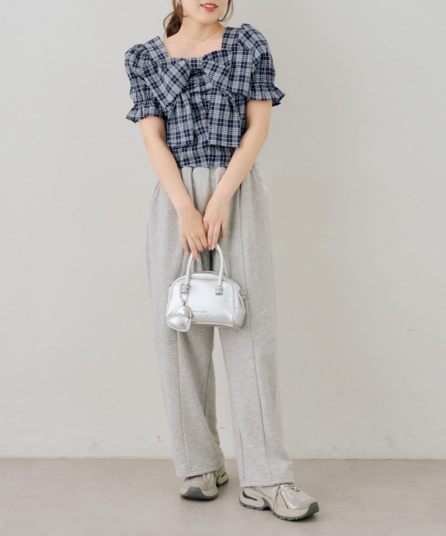 NICE CLAUP / OLIVE des OLIVE OUTLET(ナイスクラップ  / オリーブ デ オリーブ アウトレット) 【ANOTHER BRANCH】BIGリボンブラウス