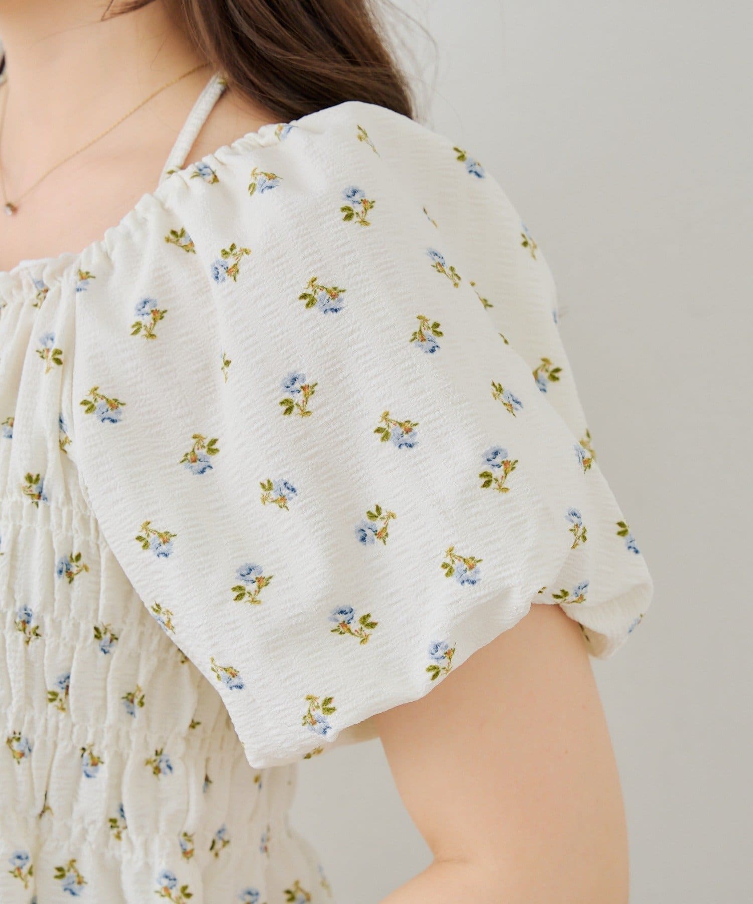 NICE CLAUP / OLIVE des OLIVE OUTLET(ナイスクラップ  / オリーブ デ オリーブ アウトレット) 【ANOTHER BRANCH】2WAYシャーリングパフ袖ブラウス
