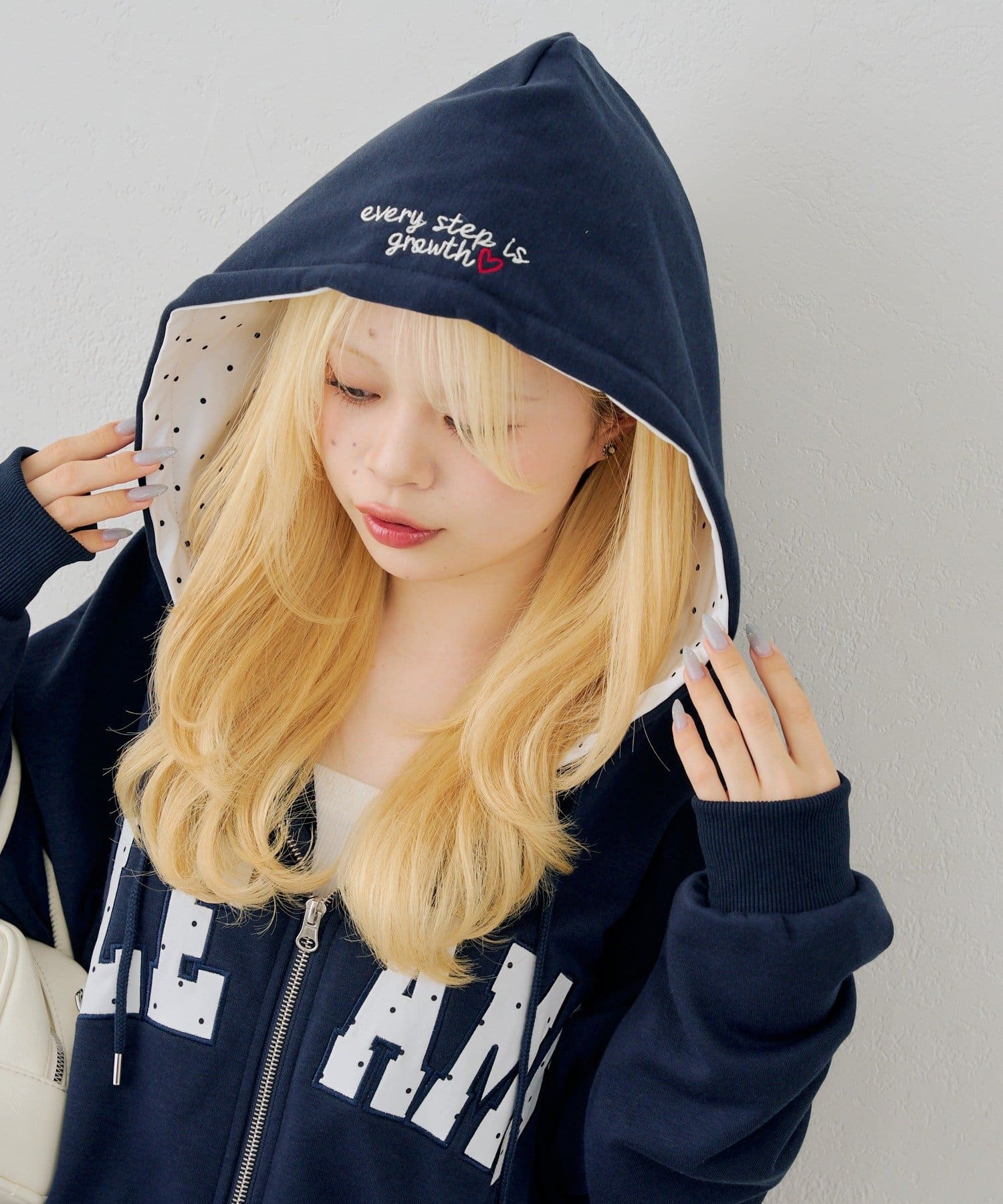 NICE CLAUP / OLIVE des OLIVE OUTLET(ナイスクラップ  / オリーブ デ オリーブ アウトレット) 【ANOTHER BRANCH】配色BIGロゴZIPパーカー