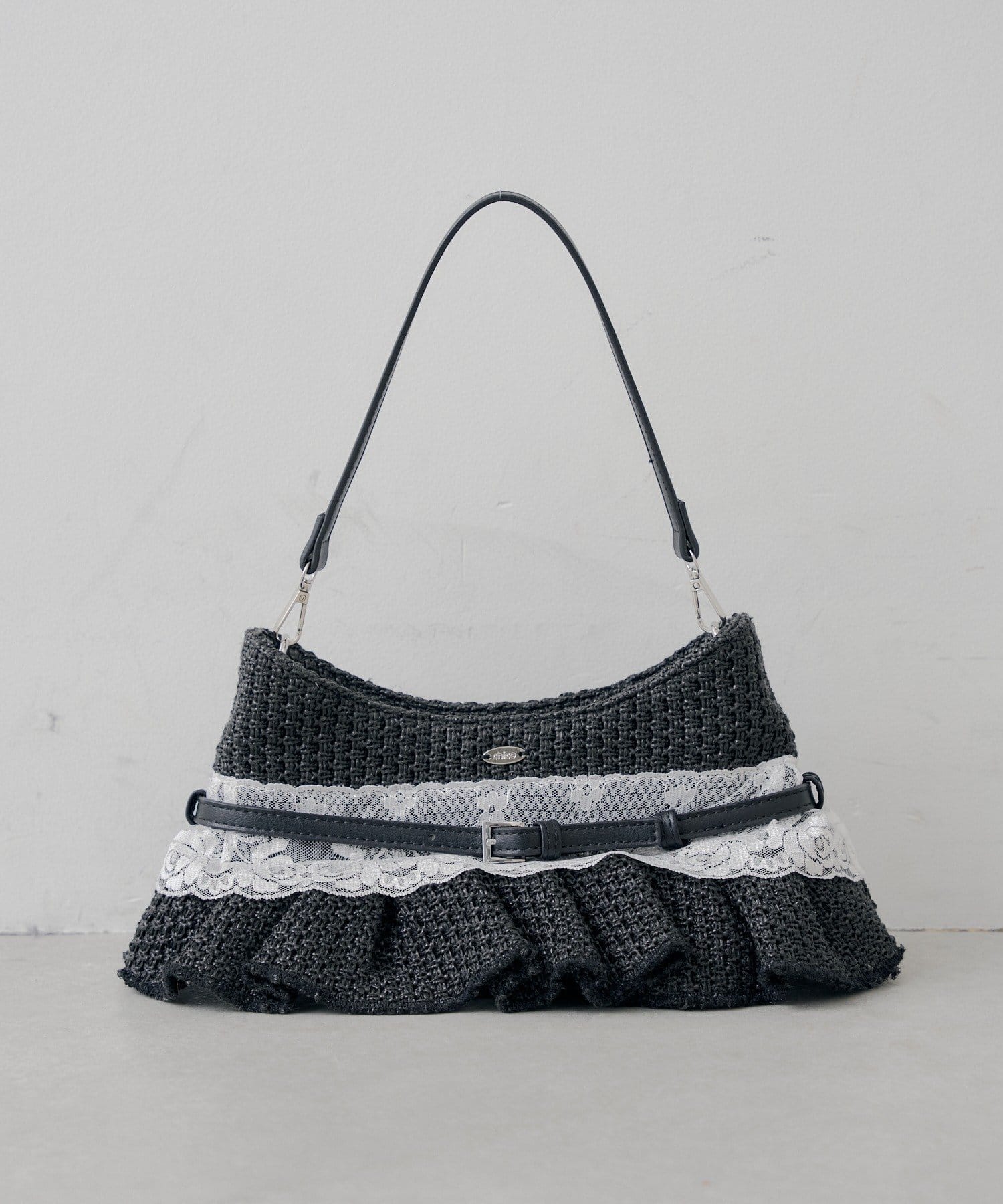 Chico(チコ) フリルデザインショルダーバッグ